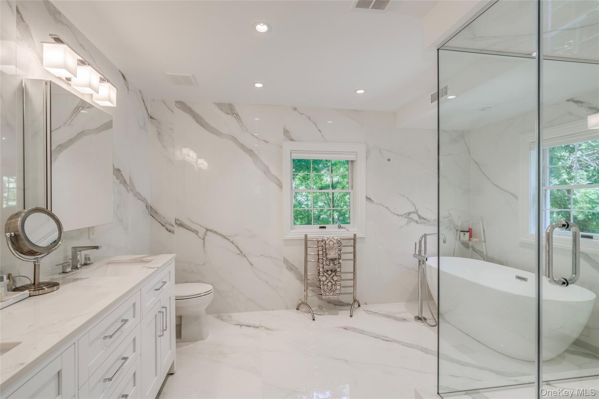 6 Camel Hollow Road, Lloyd Harbor, NY 11743