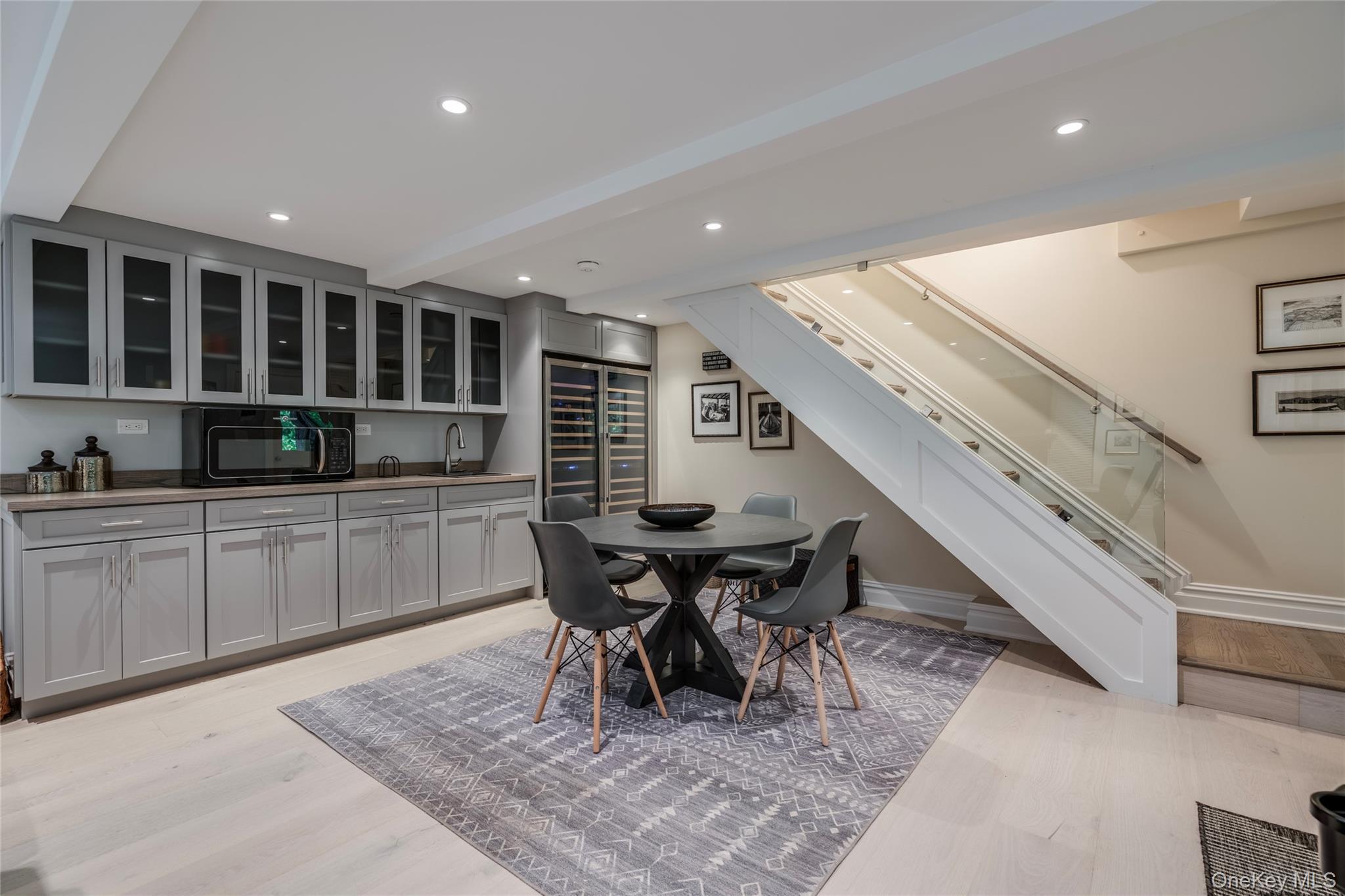 6 Camel Hollow Road, Lloyd Harbor, NY 11743