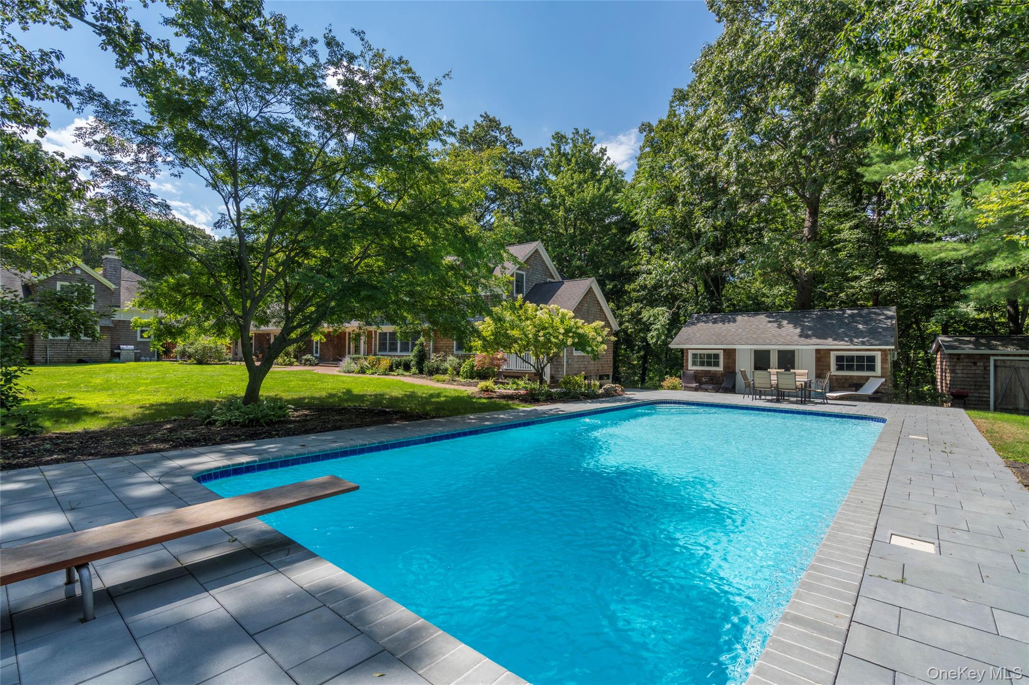 6 Camel Hollow Road, Lloyd Harbor, NY 11743