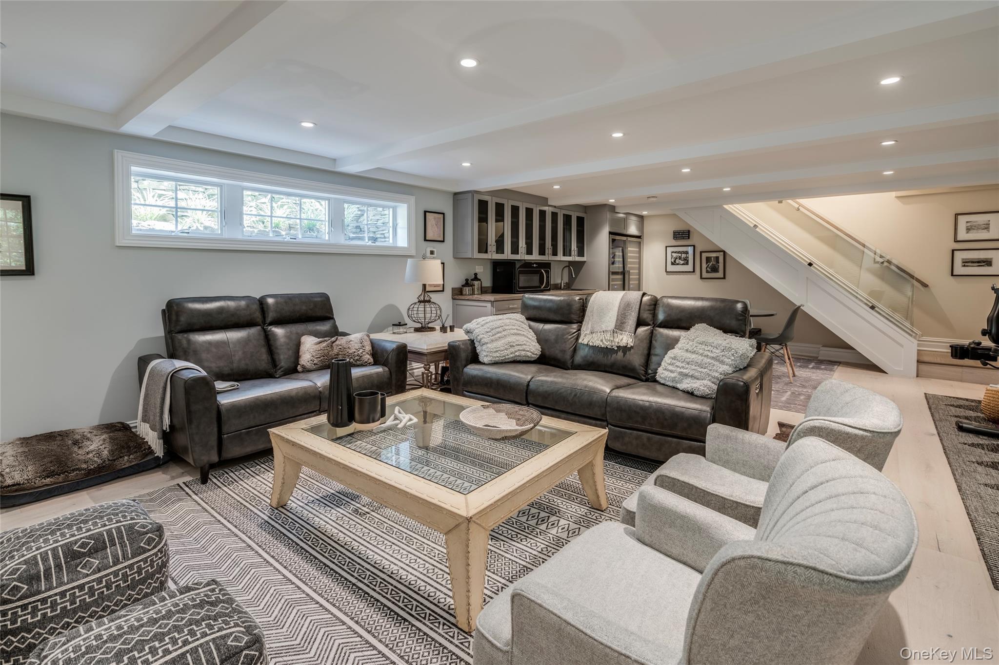 6 Camel Hollow Road, Lloyd Harbor, NY 11743