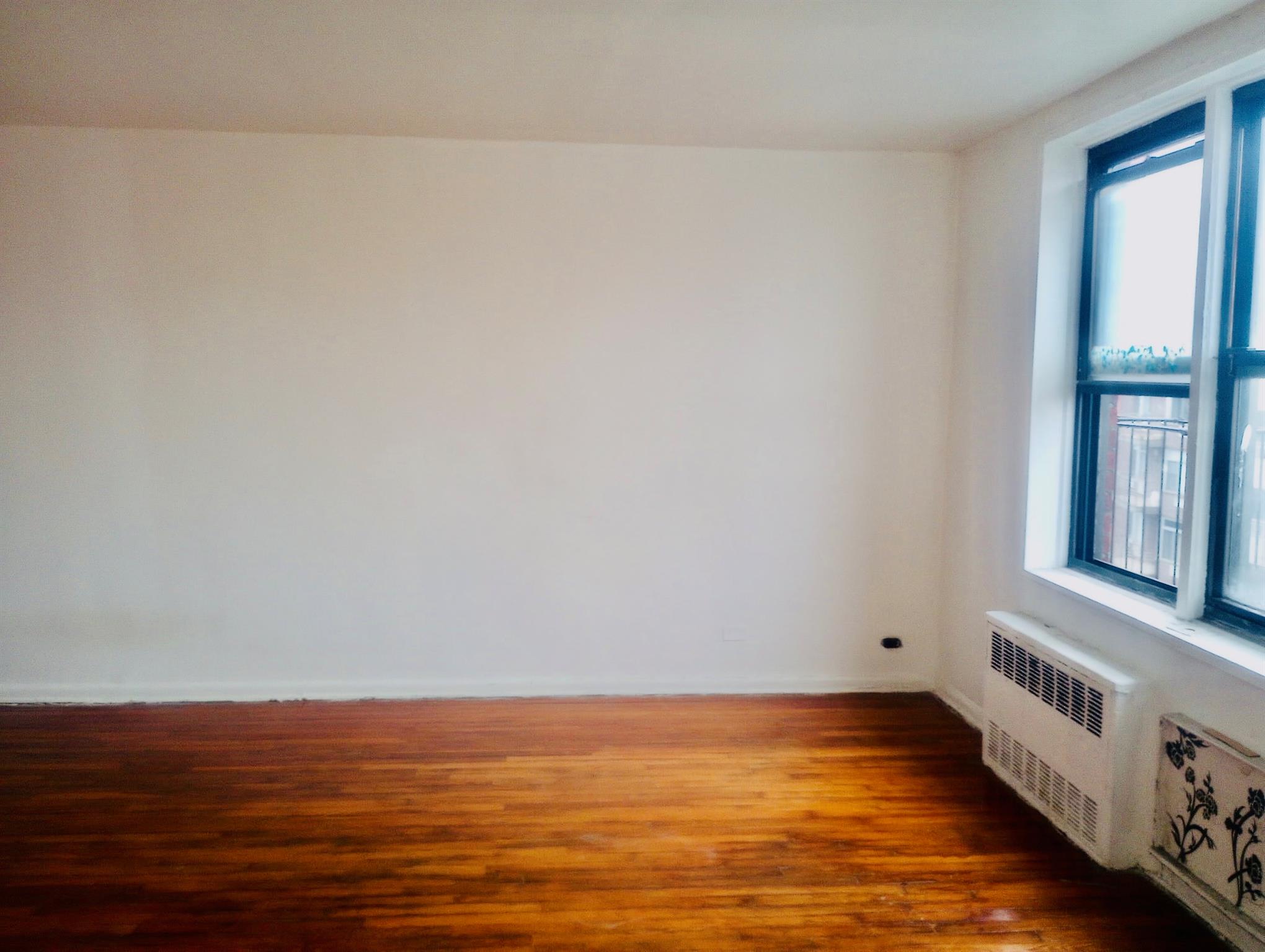 41-34 Frame Place # 6C, Flushing, NY 11355