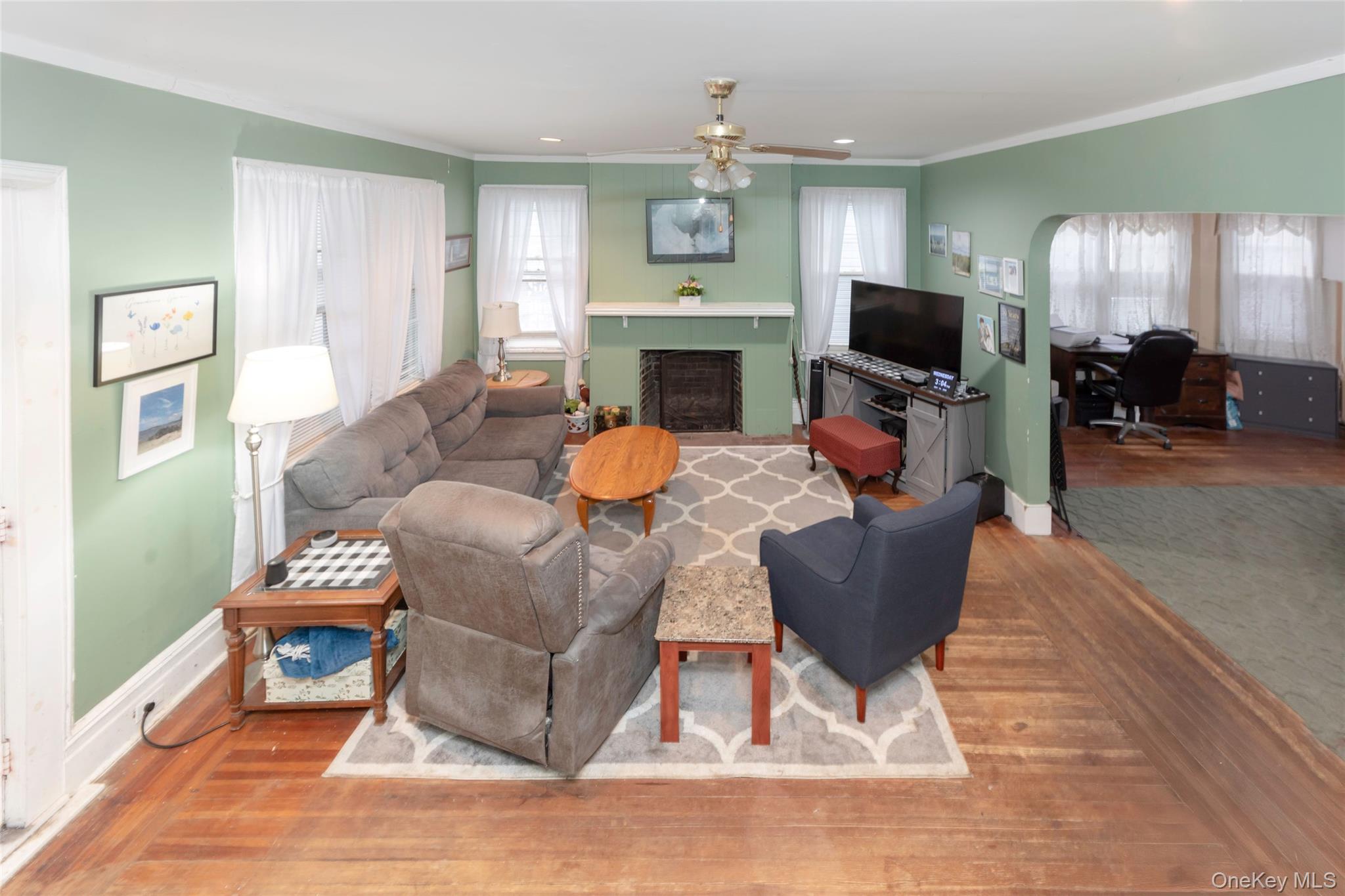 690 Minnieford Avenue, Bronx, NY 10464