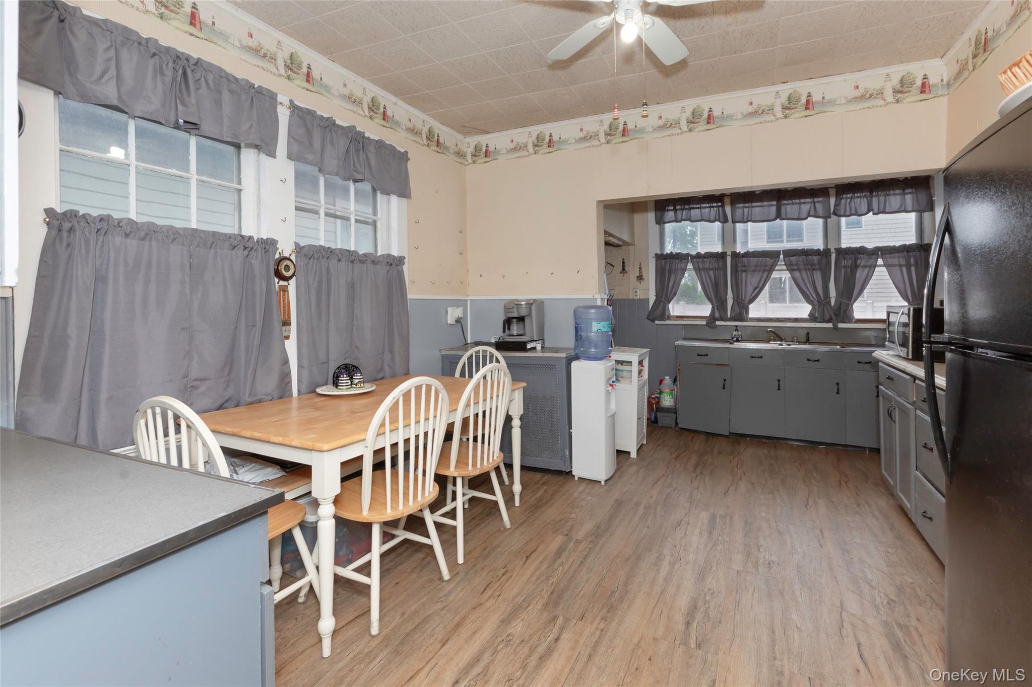 690 Minnieford Avenue, Bronx, NY 10464