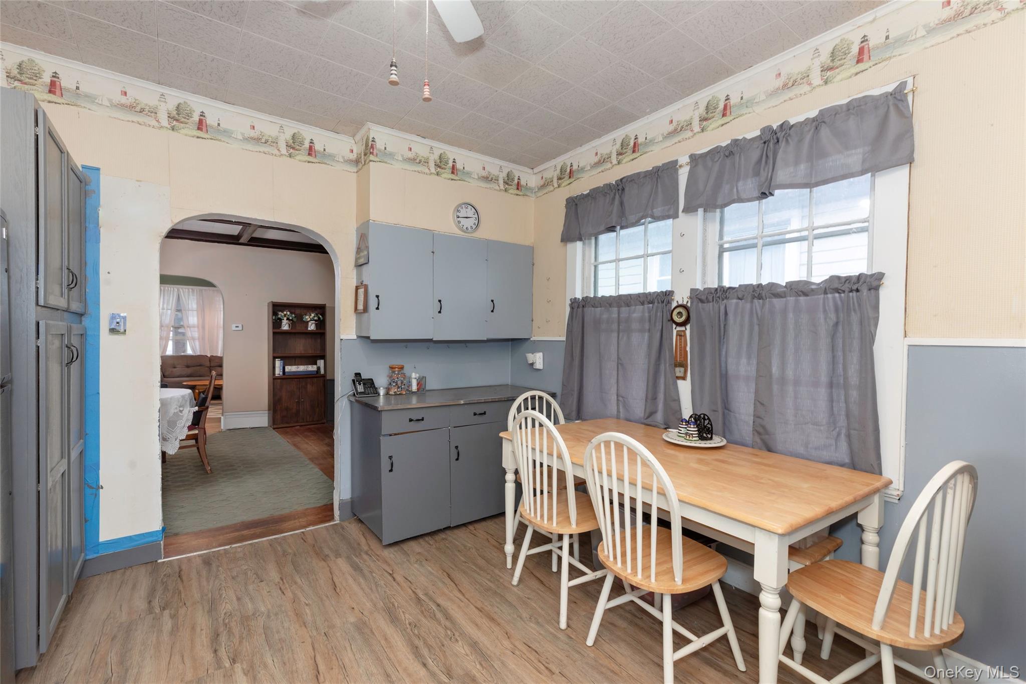 690 Minnieford Avenue, Bronx, NY 10464