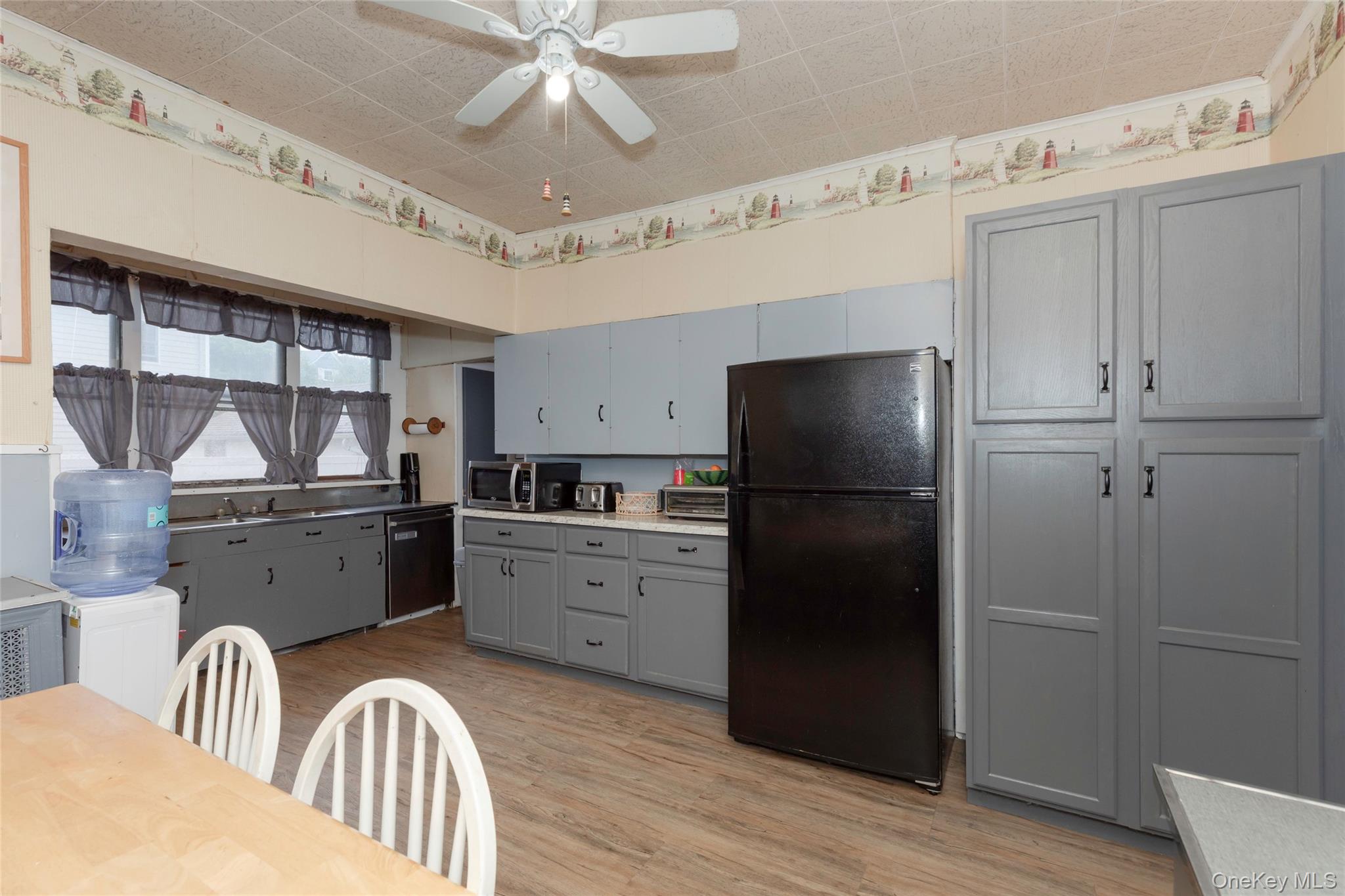 690 Minnieford Avenue, Bronx, NY 10464