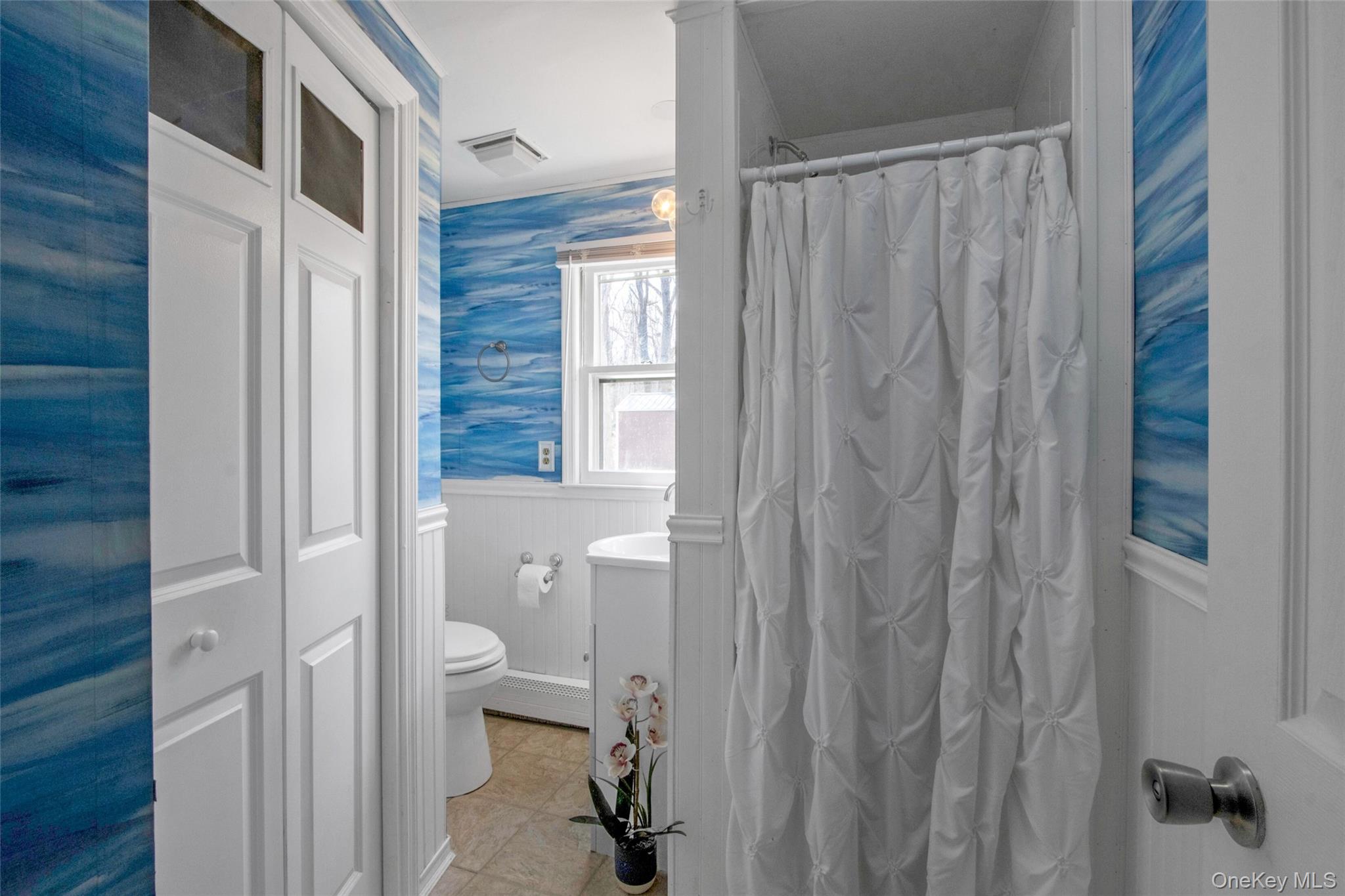 611 Twin Arch Road, Rock Tavern, NY 12575