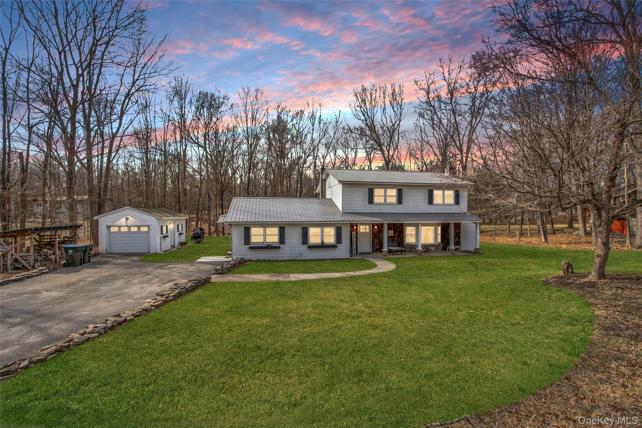 611 Twin Arch Road, Rock Tavern, NY 12575