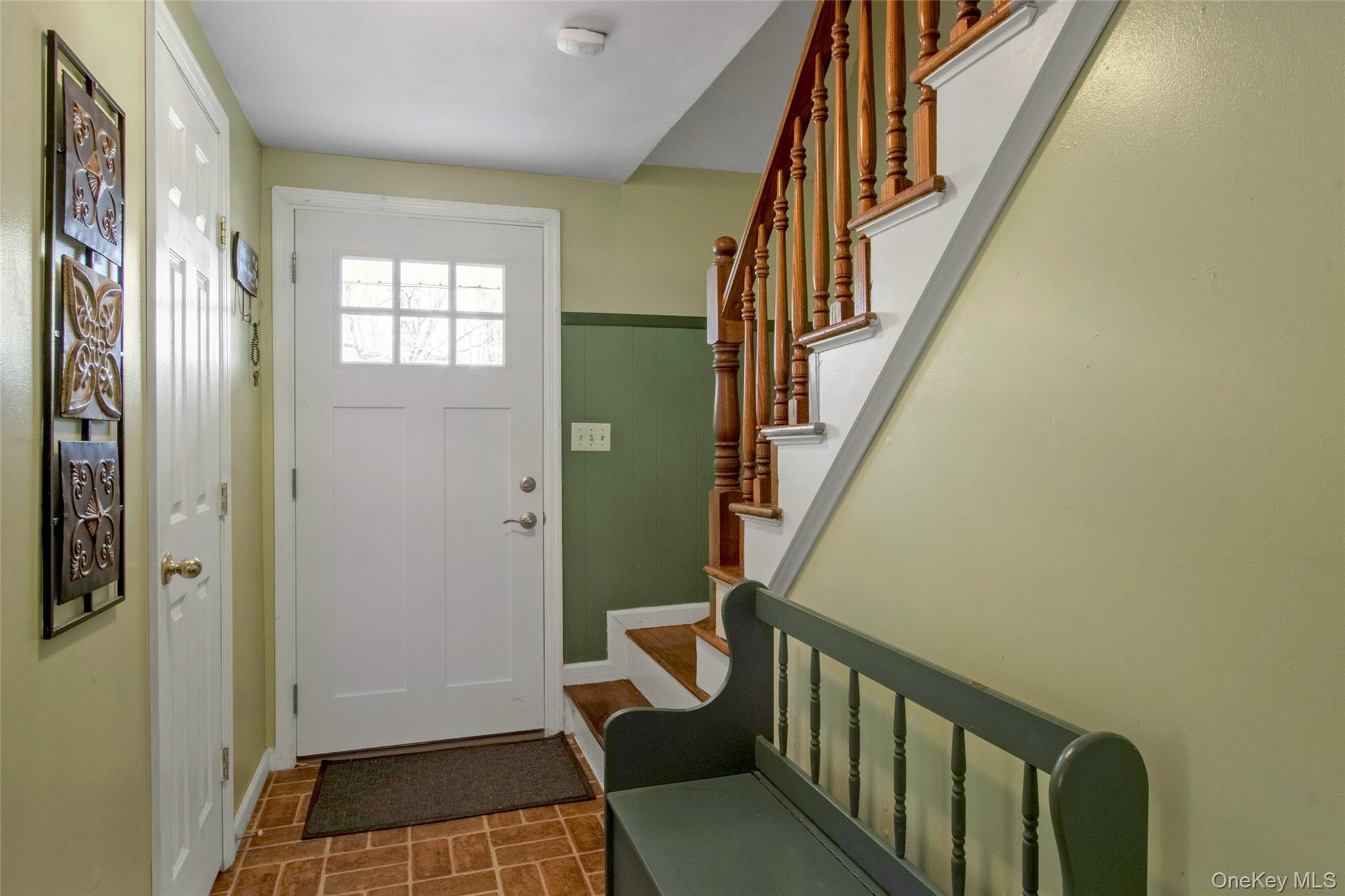 611 Twin Arch Road, Rock Tavern, NY 12575