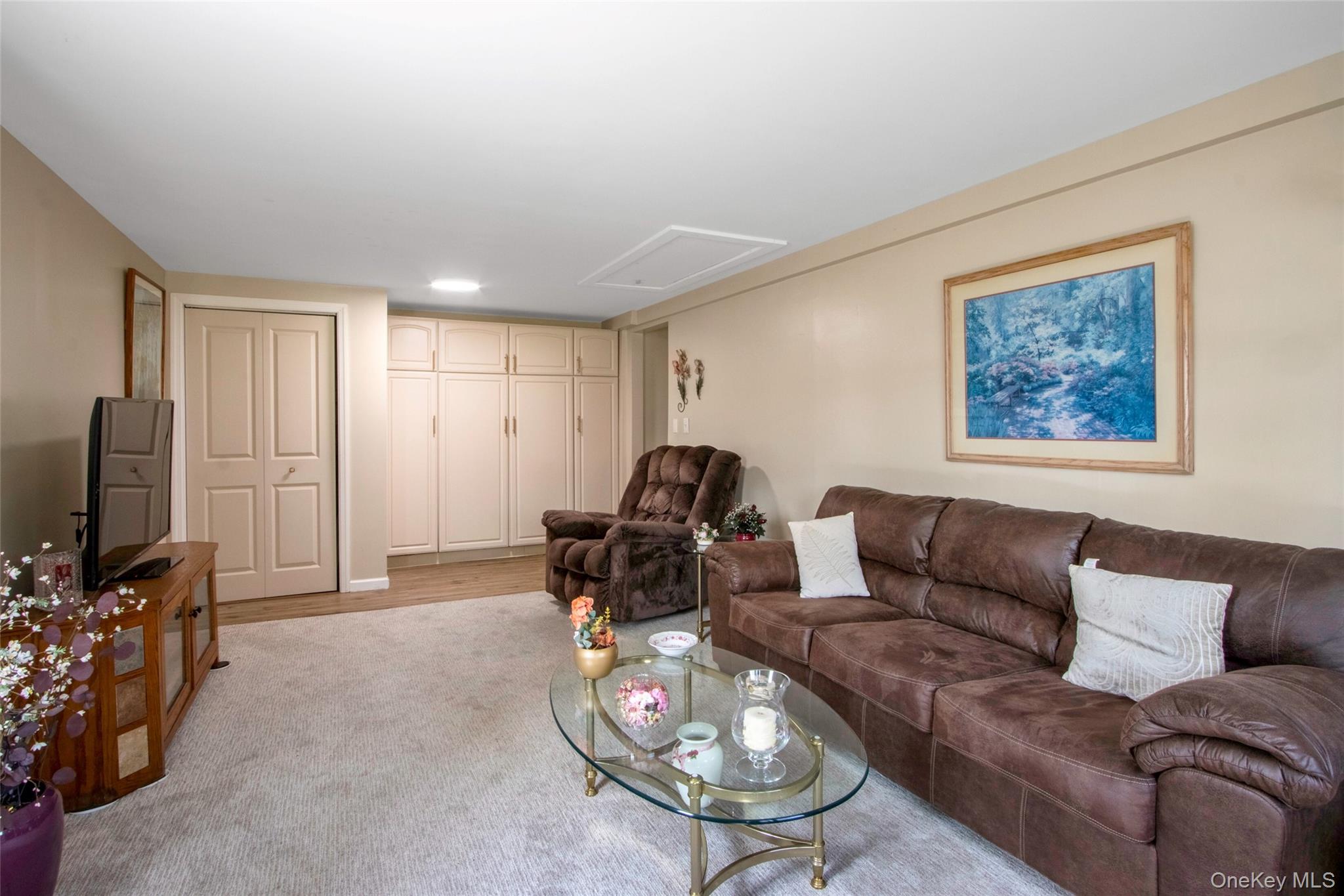 611 Twin Arch Road, Rock Tavern, NY 12575