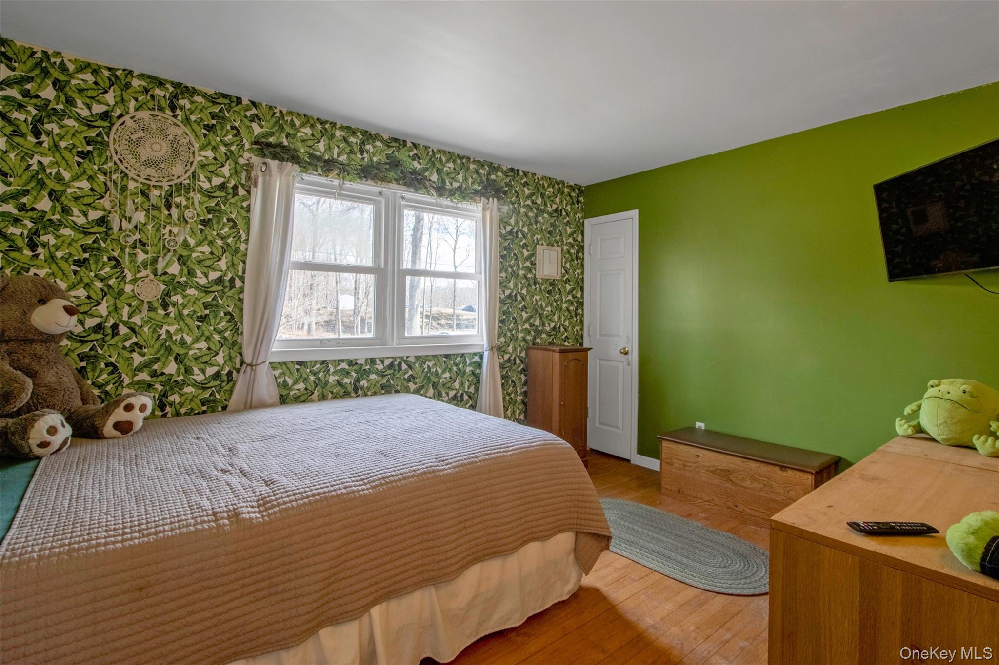 611 Twin Arch Road, Rock Tavern, NY 12575