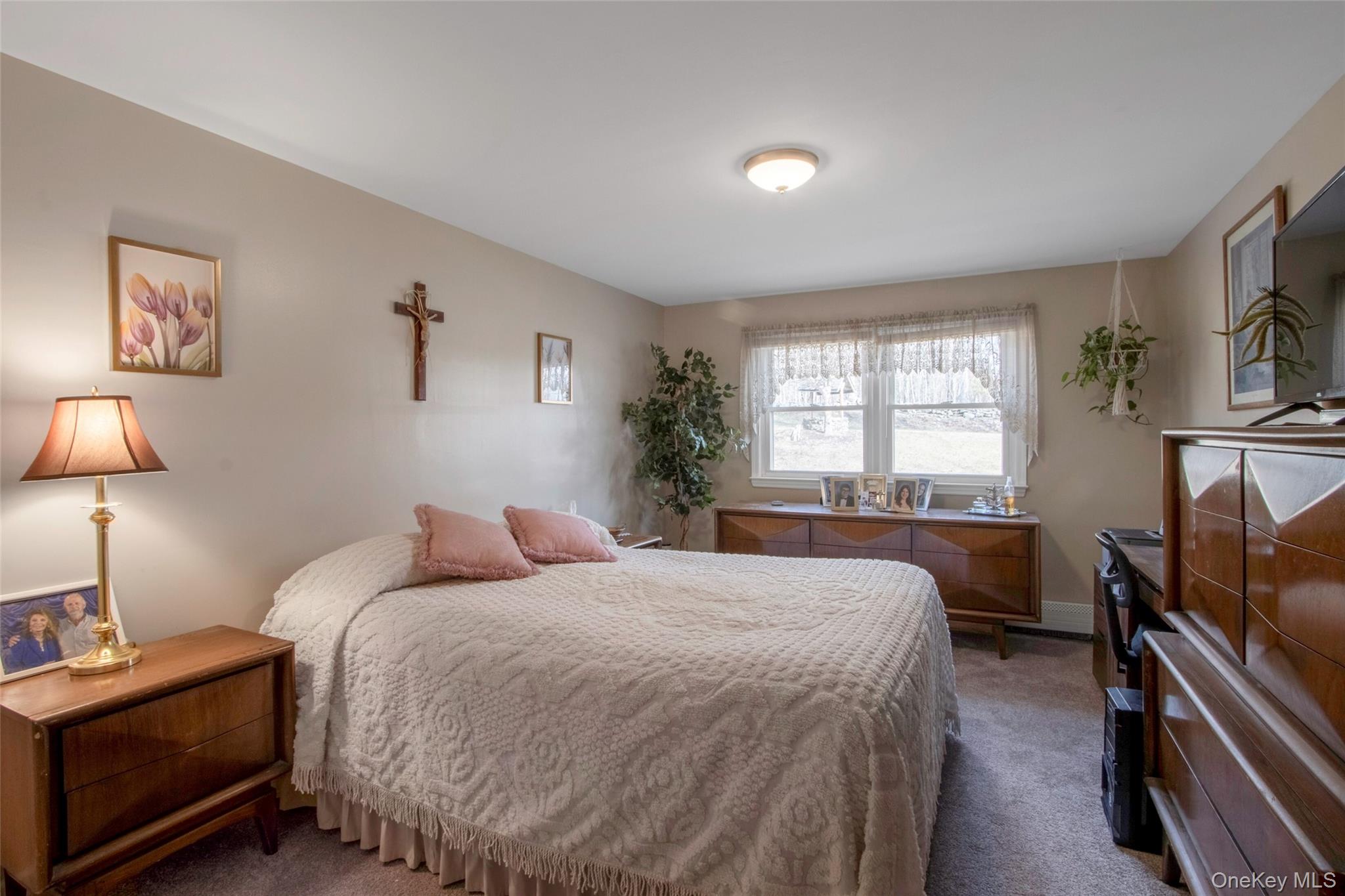 611 Twin Arch Road, Rock Tavern, NY 12575