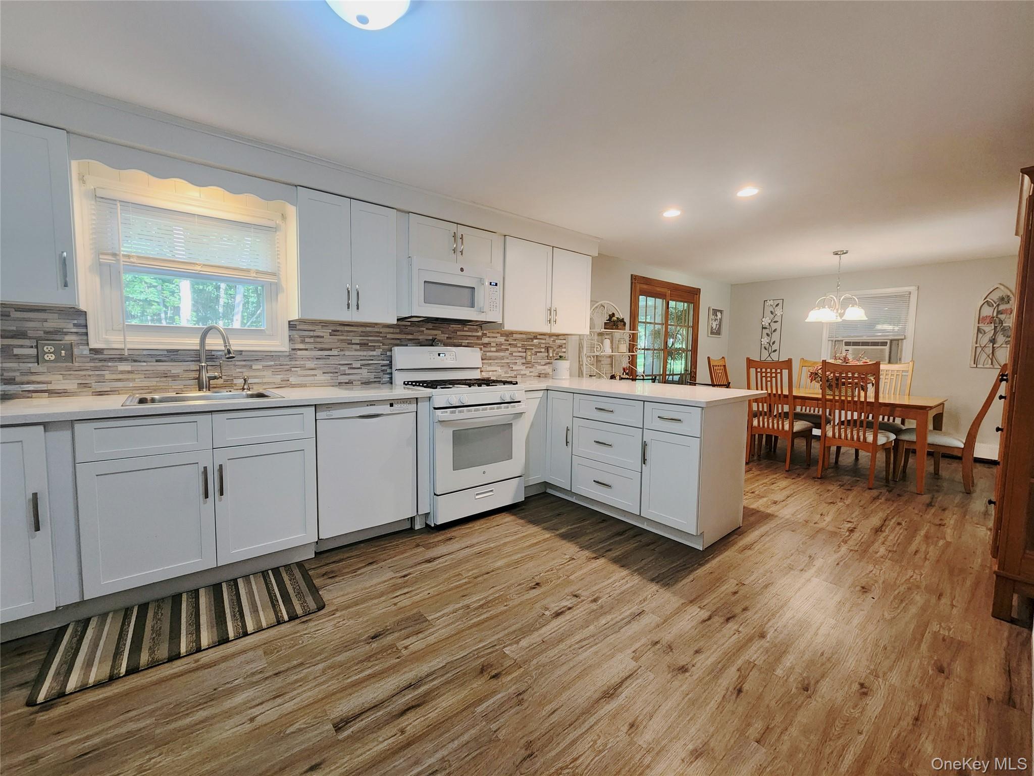 611 Twin Arch Road, Rock Tavern, NY 12575