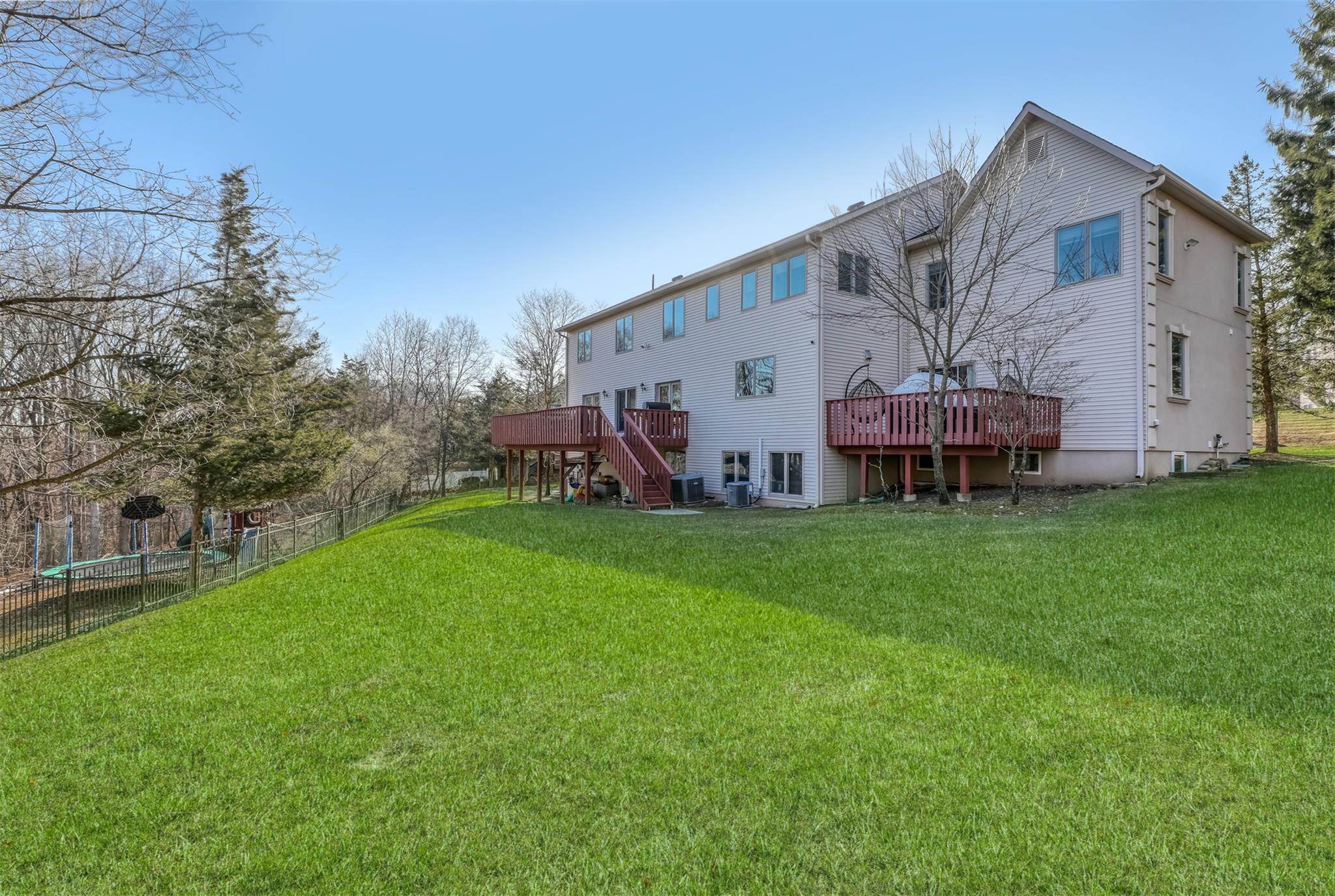 38 Powder Horn Drive, Suffern, NY 10901