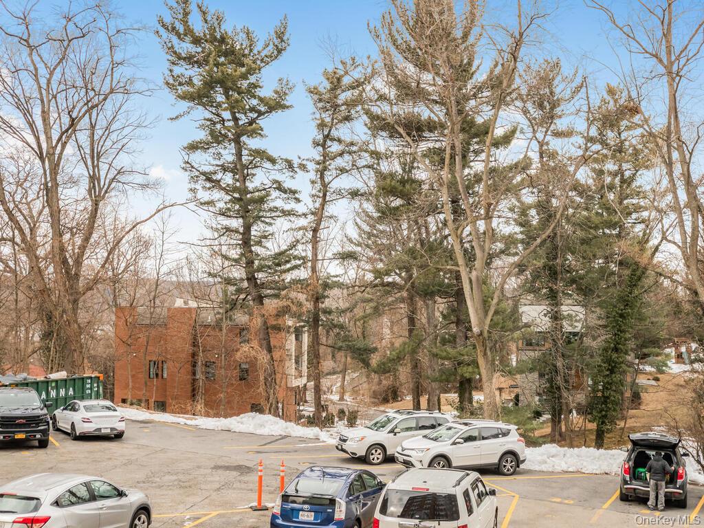 679 W 239th Street # 1C, Bronx, NY 10463