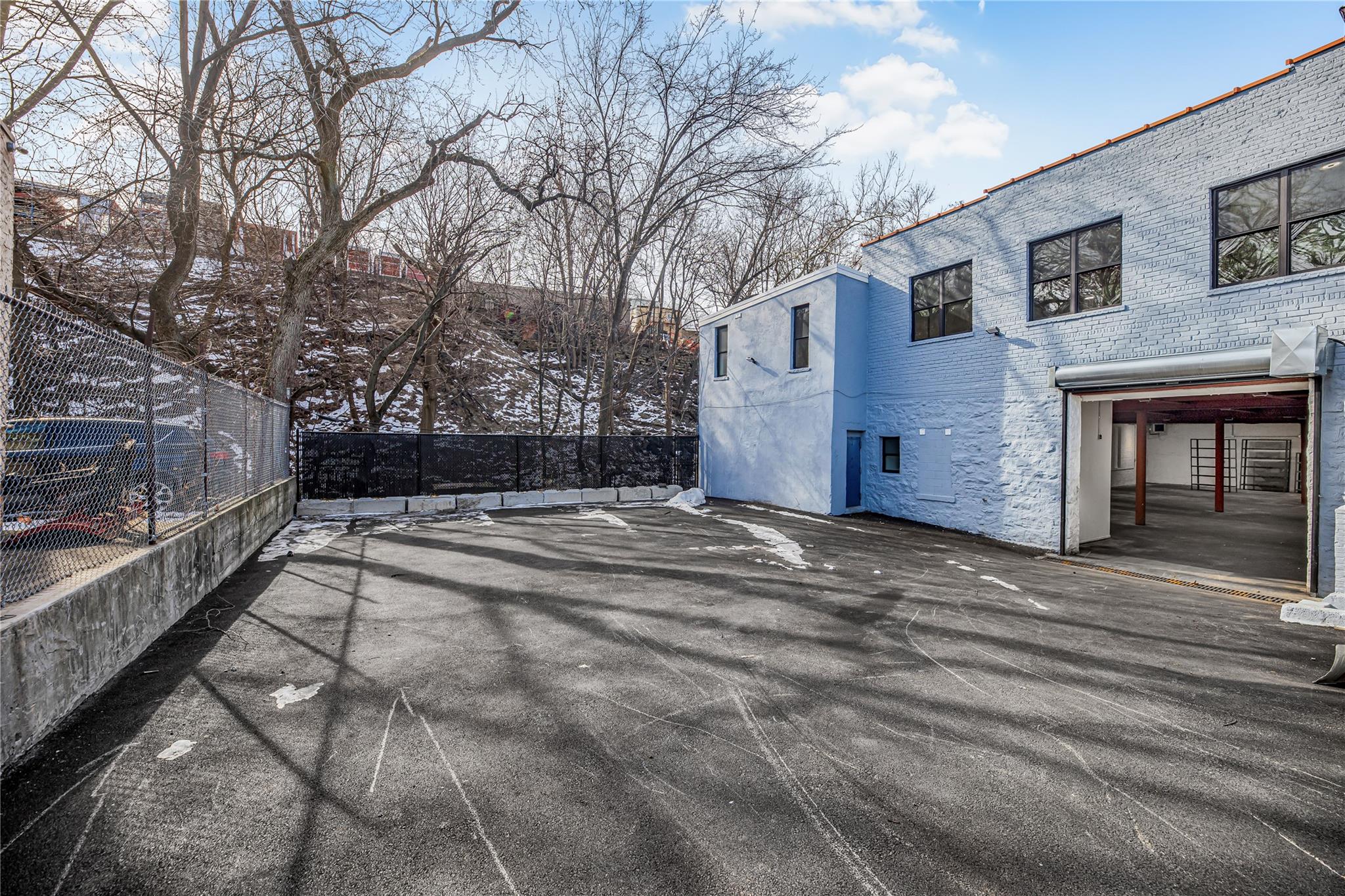 284 Nepperhan Avenue, Yonkers, NY 10701
