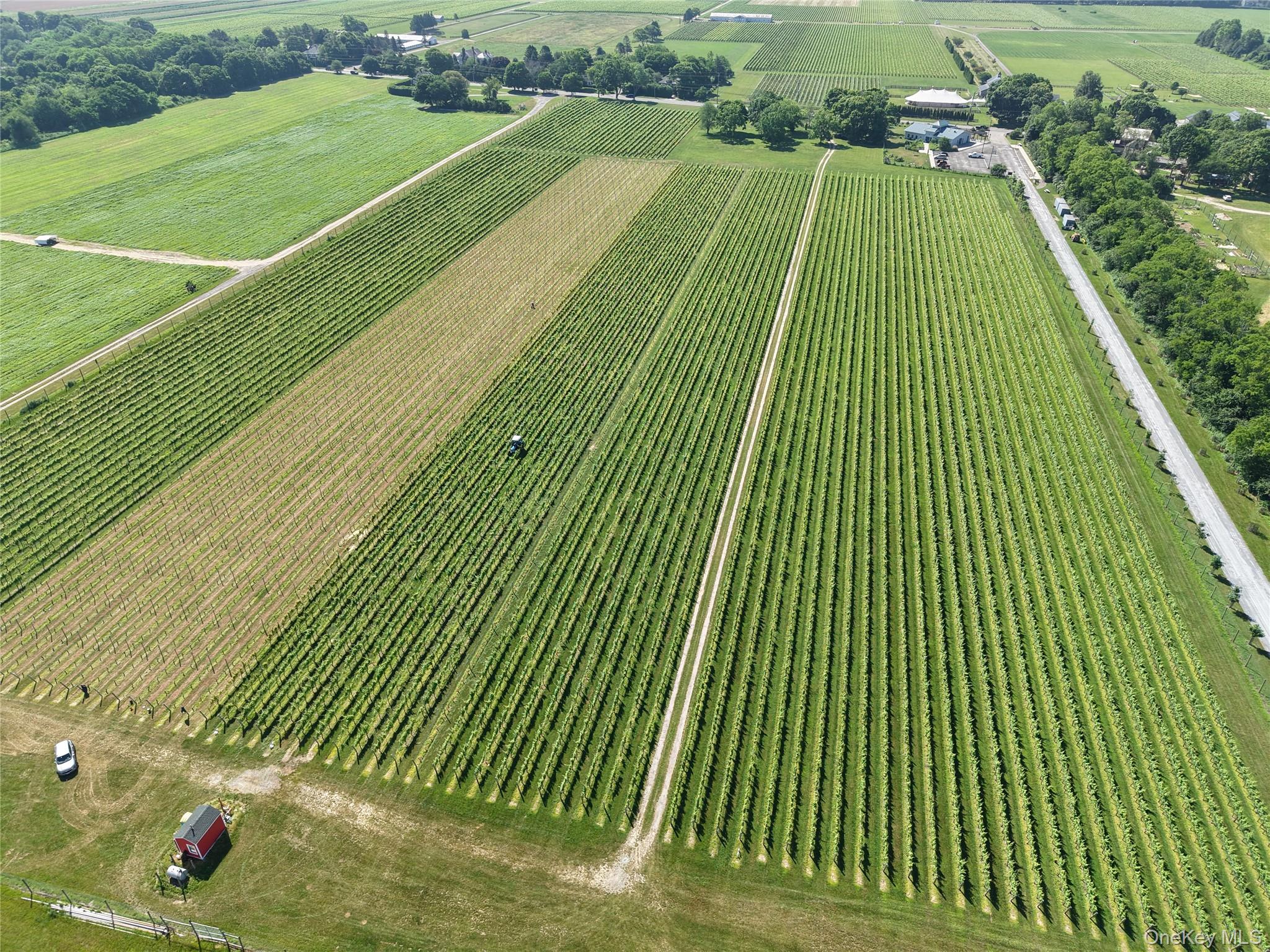 6094 Sound Avenue, Jamesport, NY 11947