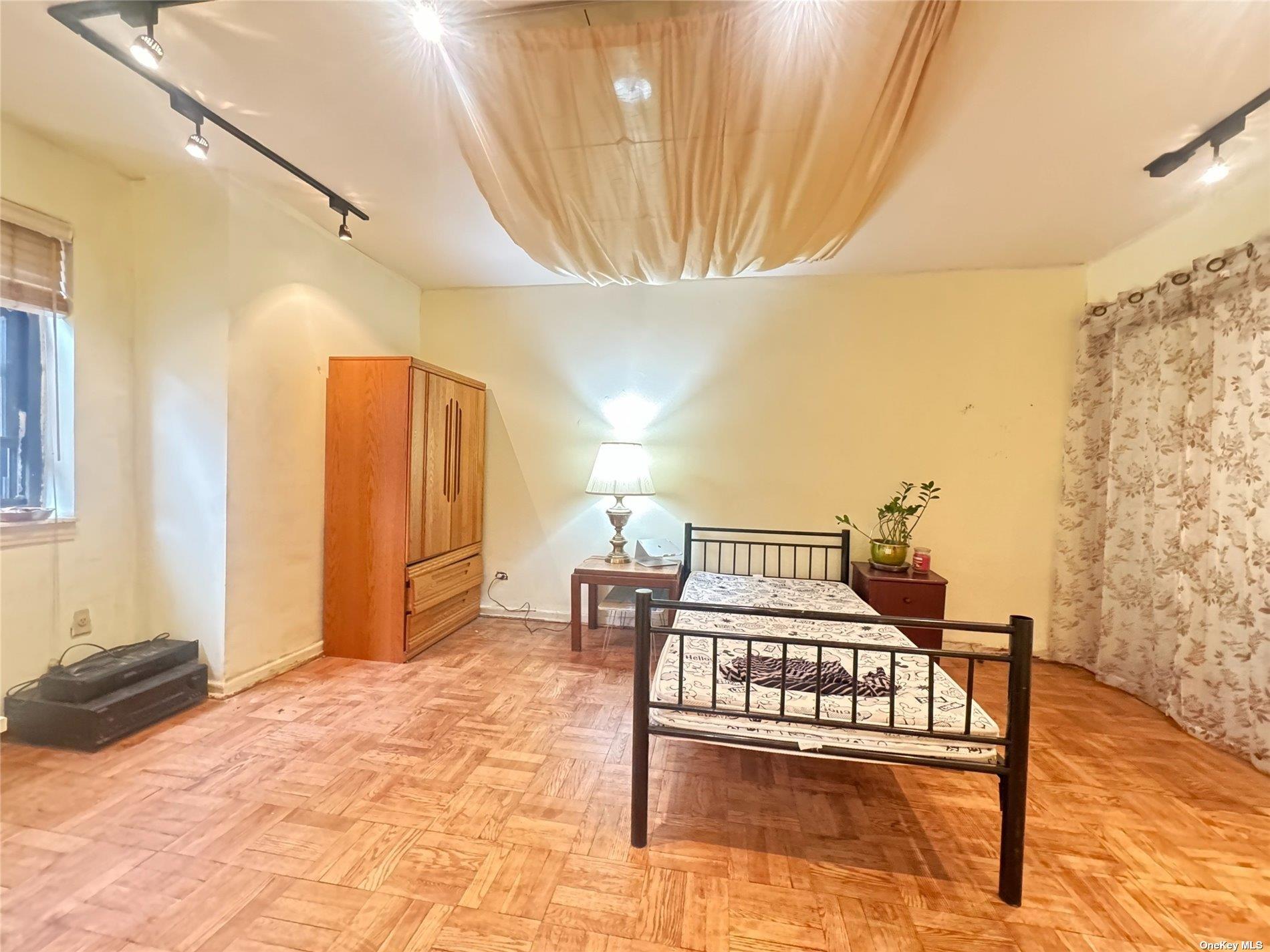31-31 138th Street # 1L, Flushing, NY 11354
