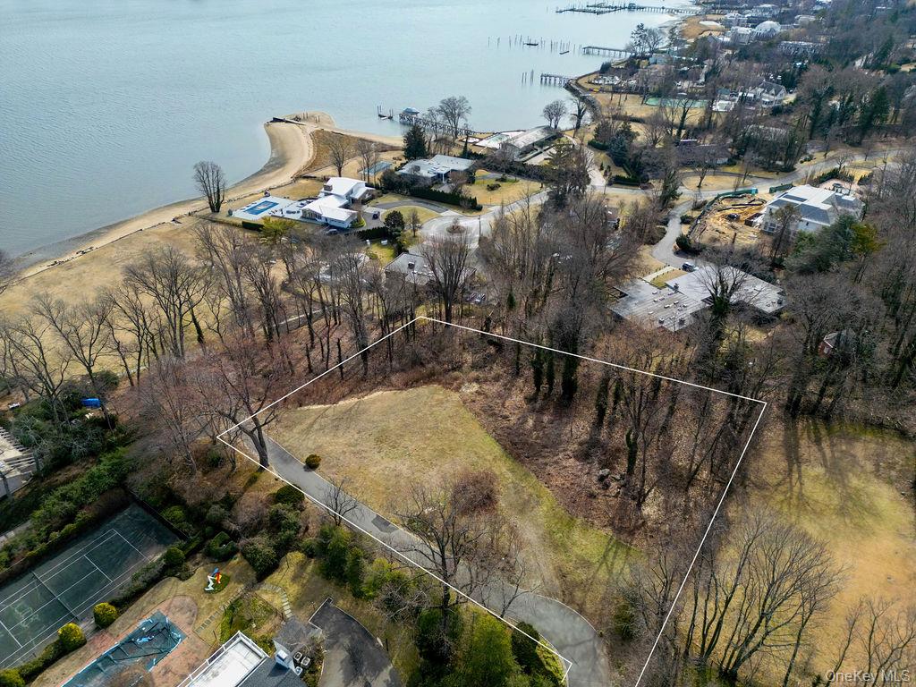 36 Pheasant Run Lane, Great Neck, NY 11024