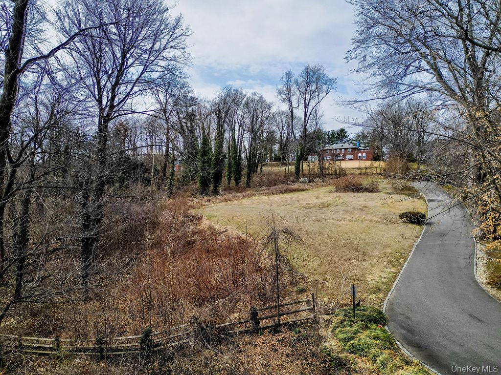 36 Pheasant Run Lane, Great Neck, NY 11024