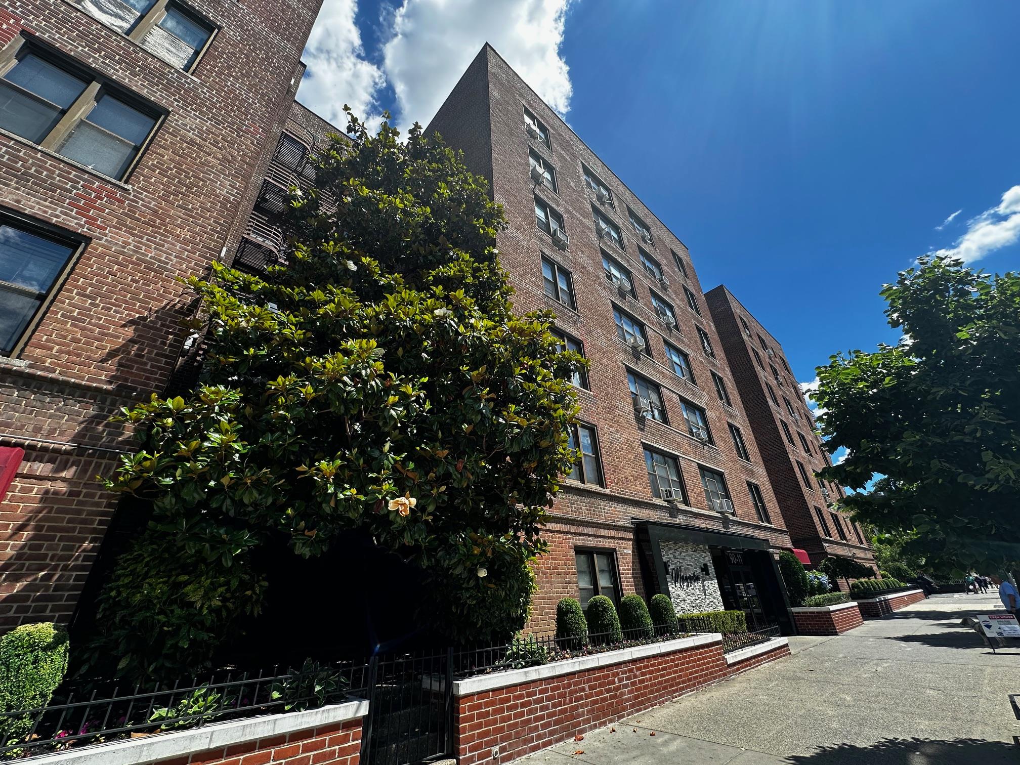 9011 35th Ave # 6N, Jackson Heights, NY 11372