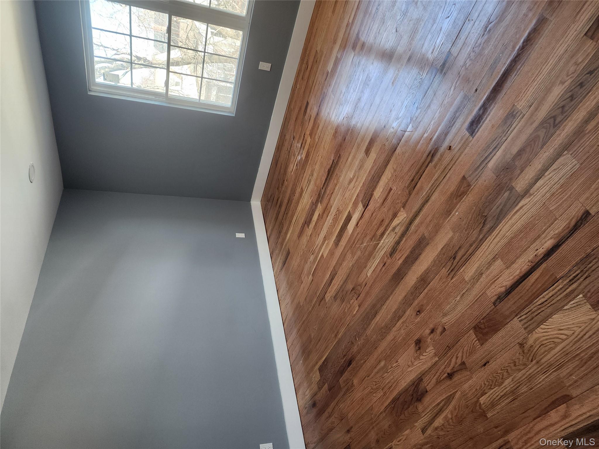 274 S10th Street, Lindenhurst, NY 11757