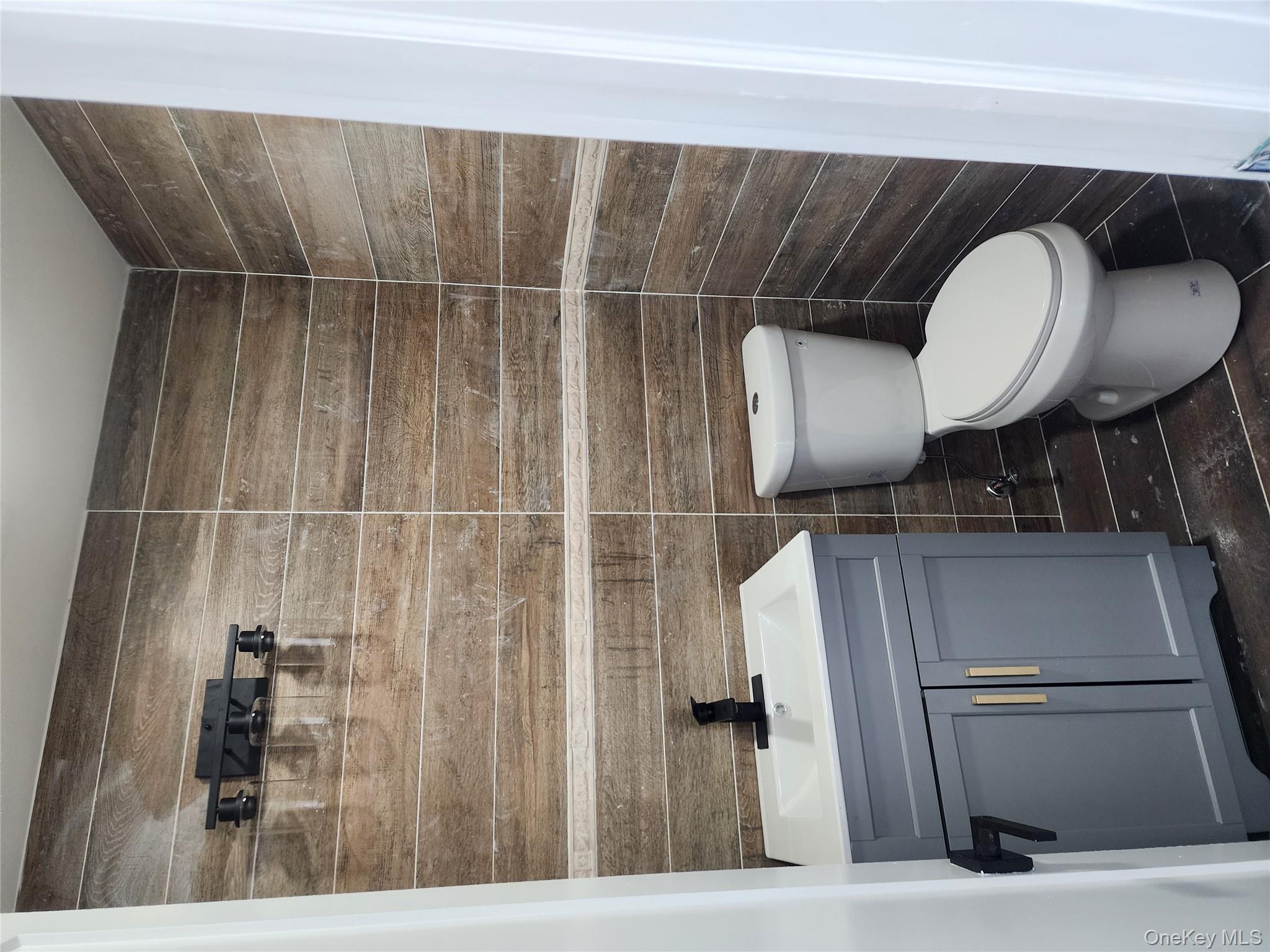 274 S10th Street, Lindenhurst, NY 11757