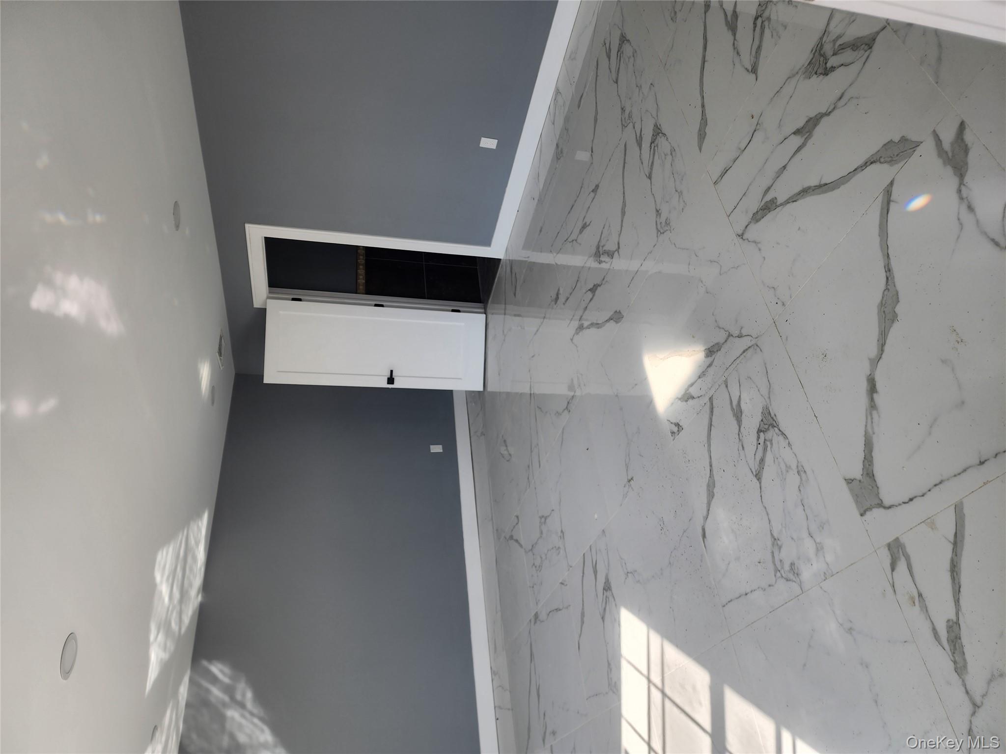 274 S10th Street, Lindenhurst, NY 11757