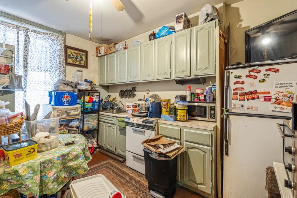 656 Henry Street, Brooklyn, NY 11231