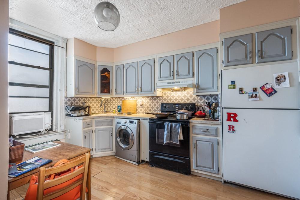 656 Henry Street, Brooklyn, NY 11231