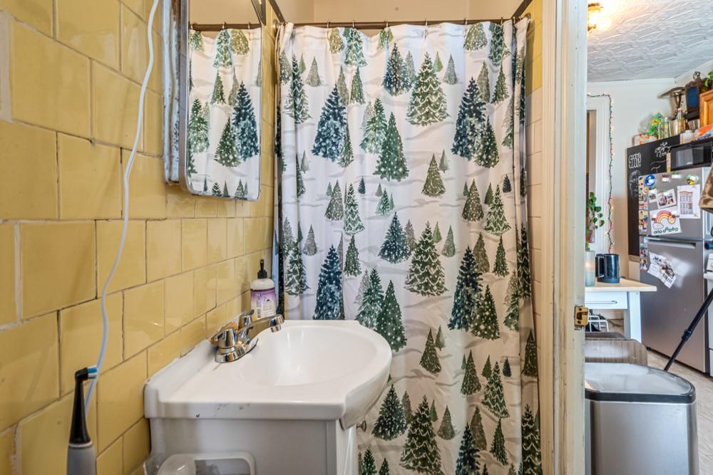 656 Henry Street, Brooklyn, NY 11231