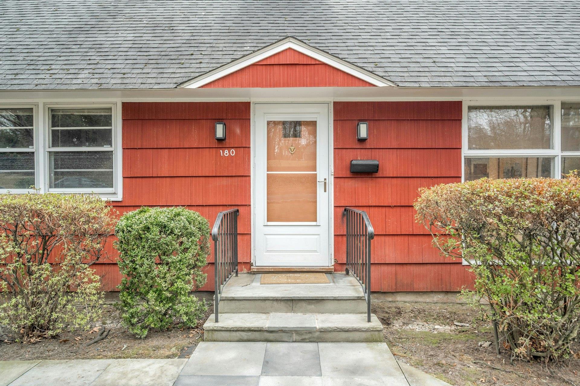180 N Hampton Drive, White Plains, NY 10603