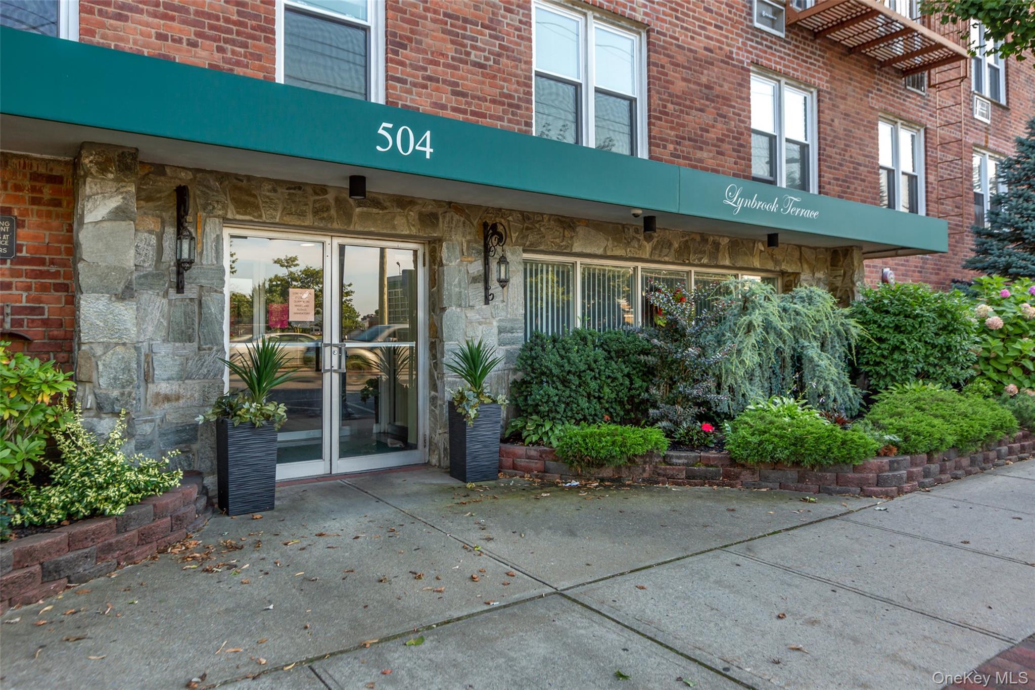 504 Merrick Road # 2k, Lynbrook, NY 11563