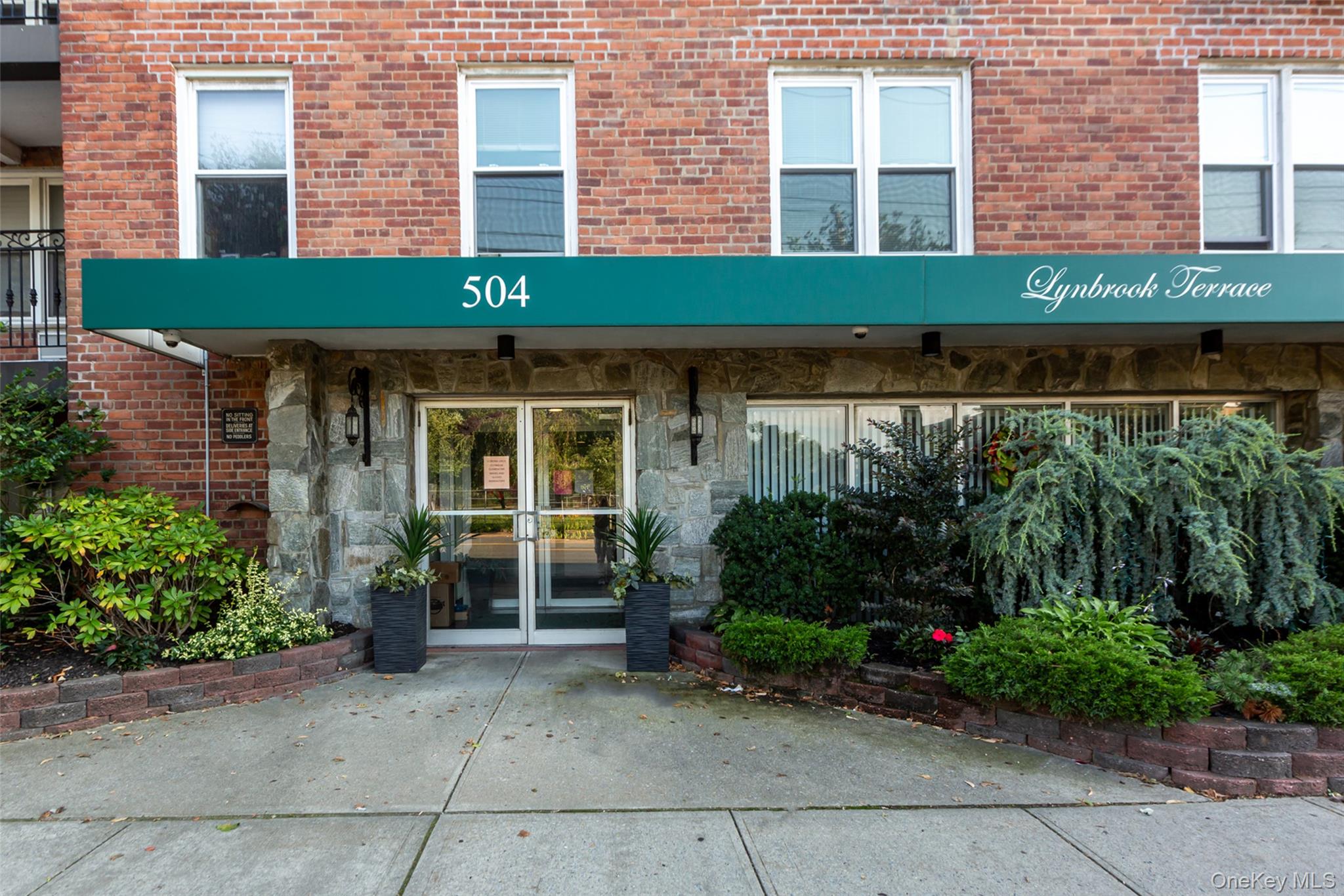 504 Merrick Road # 2k, Lynbrook, NY 11563