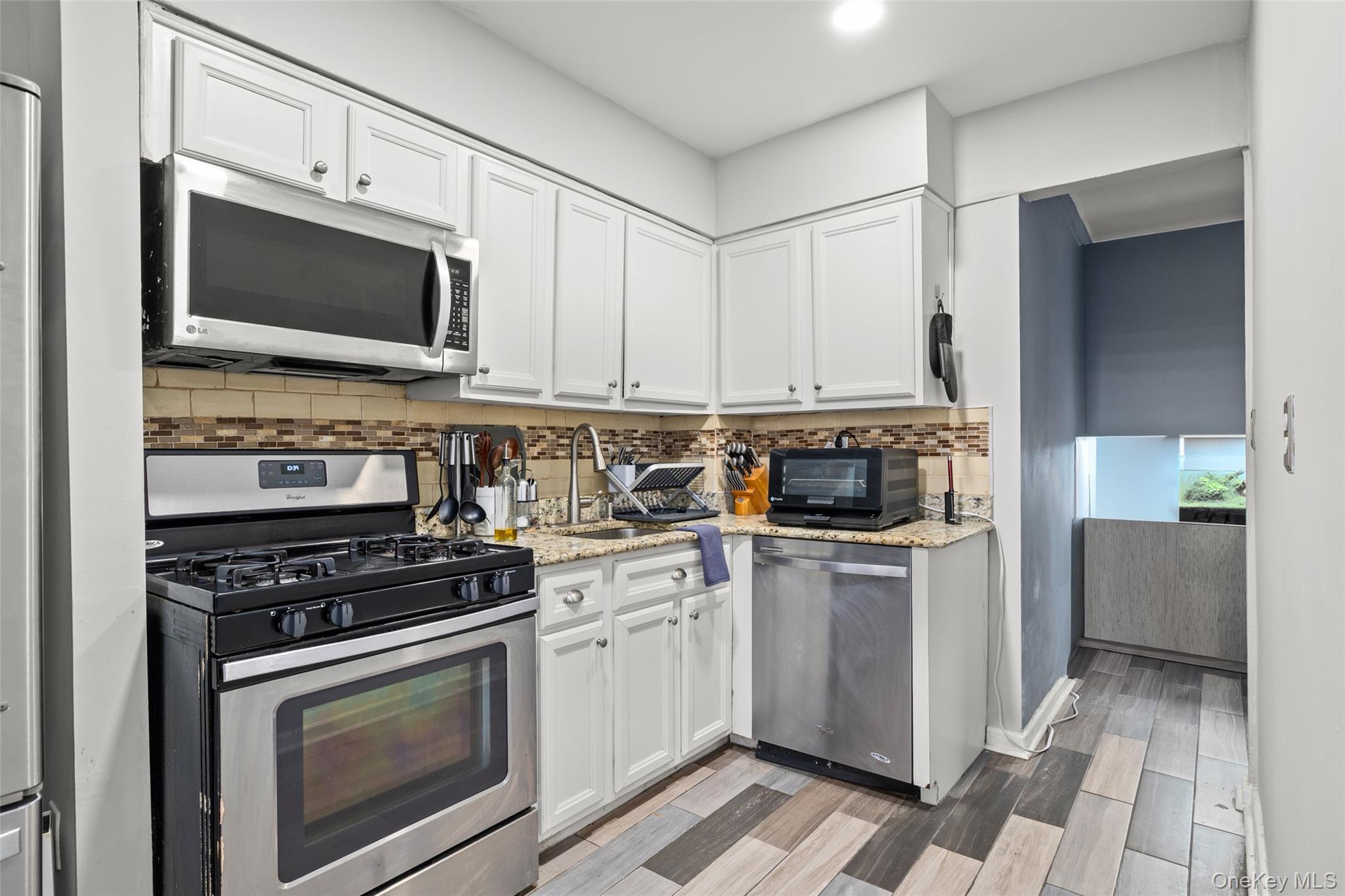 504 Merrick Road # 2k, Lynbrook, NY 11563