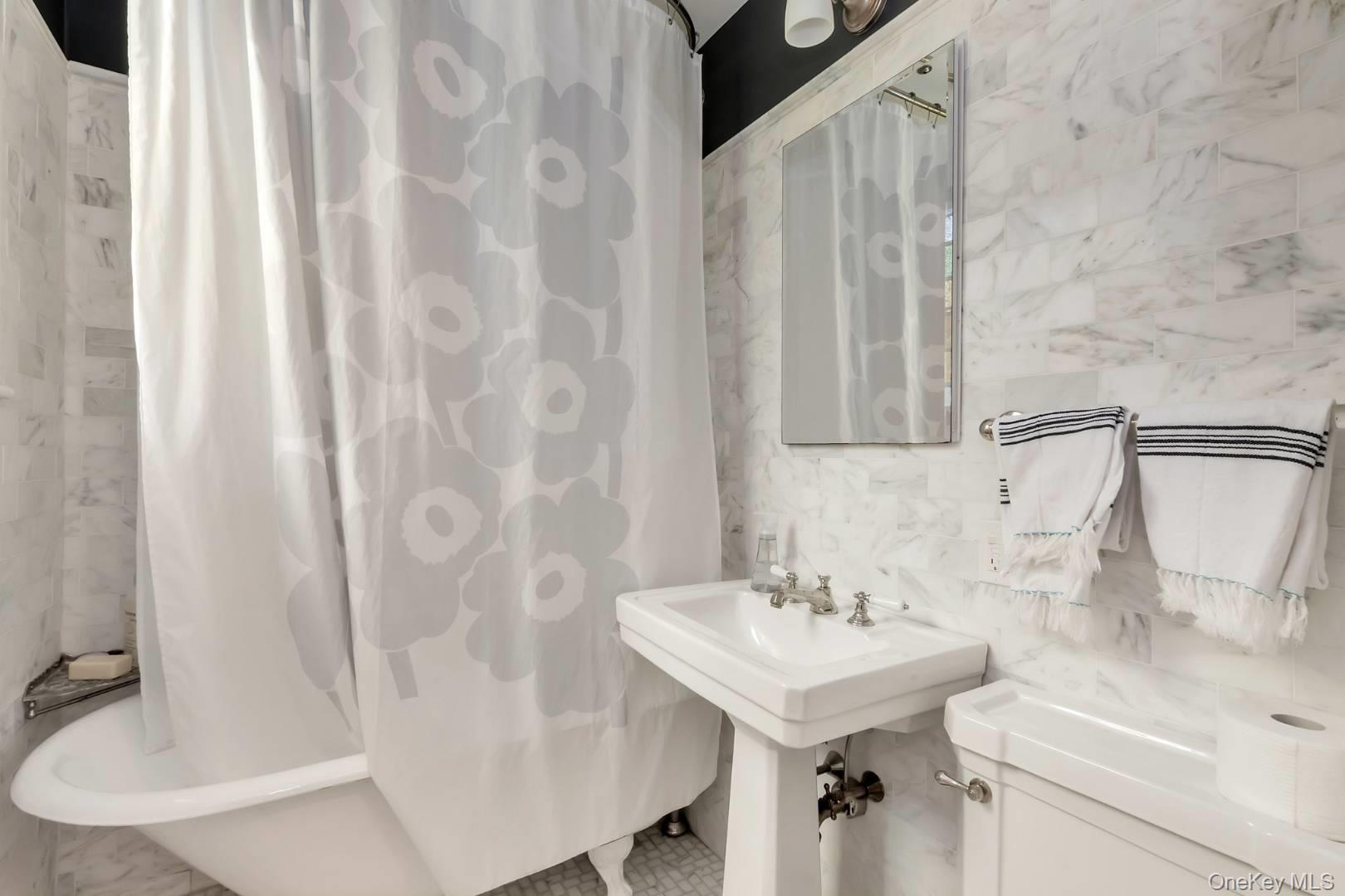 8 Gardiner Way and 15A Harbor Lane, Shelter Island, NY 11964