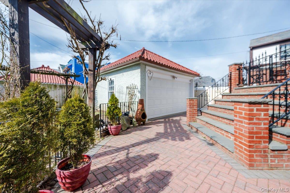 211 Laurelton Boulevard, Long Beach, NY 11561