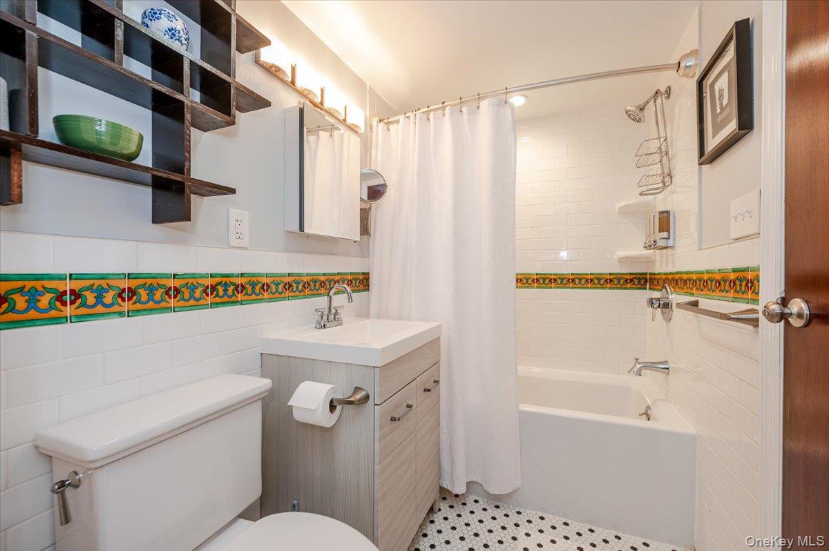 211 Laurelton Boulevard, Long Beach, NY 11561