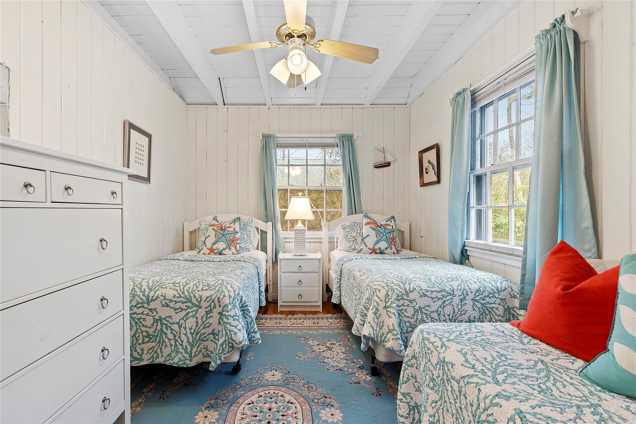 24 Devon Road, Amagansett, NY 11930