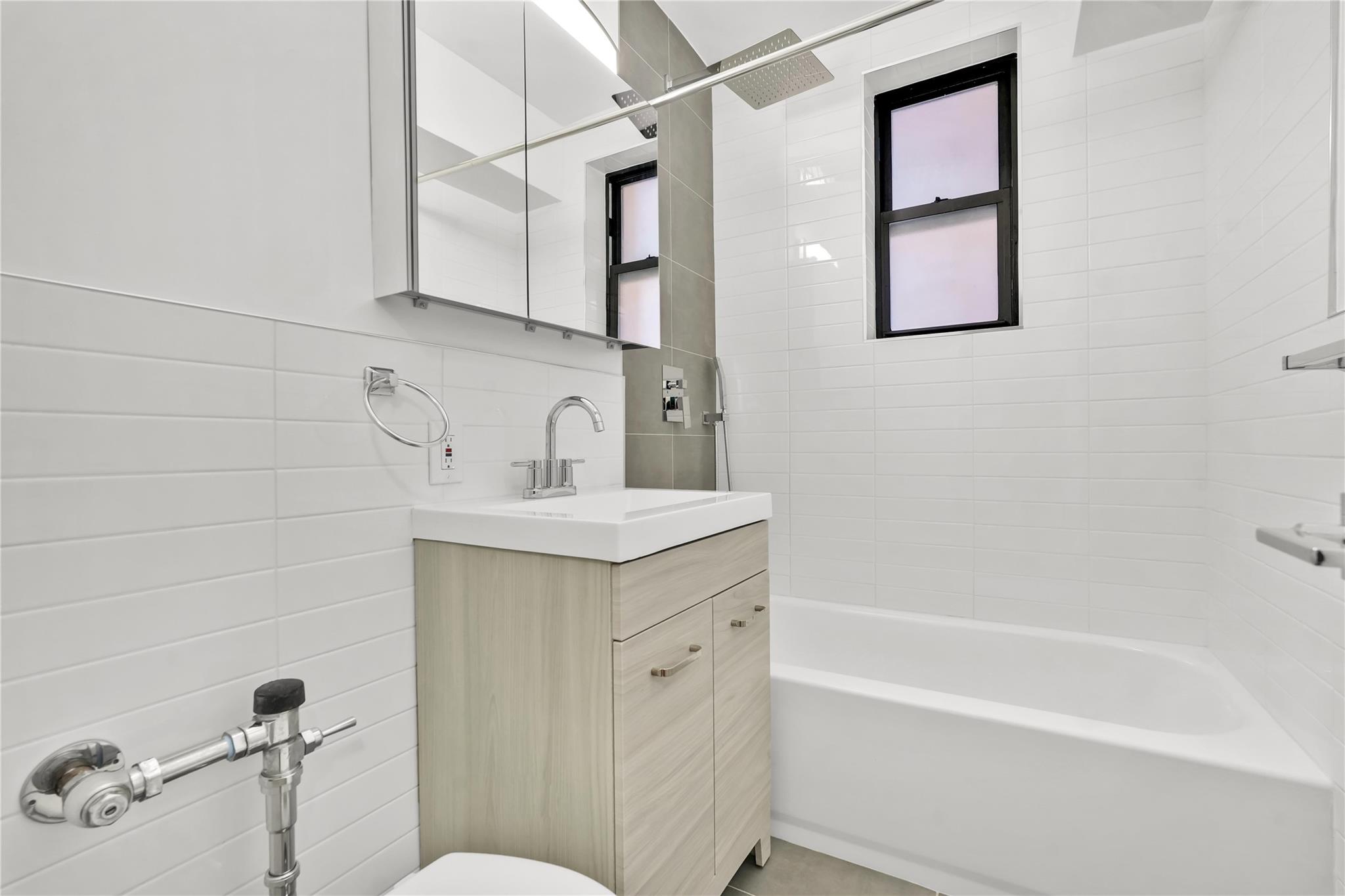 10 E 43rd Street # 4K, Brooklyn, NY 11203