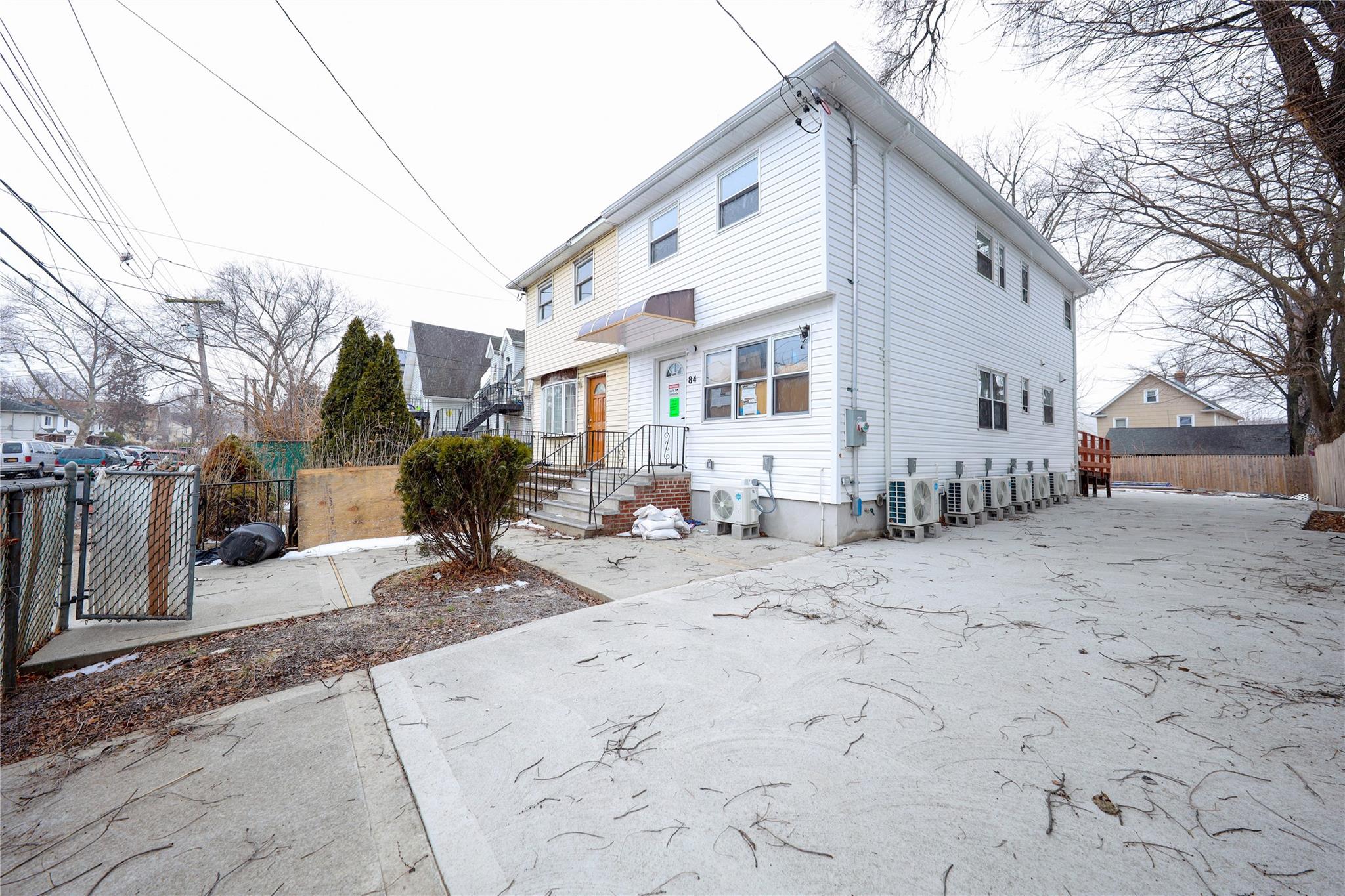 84 Elm Street, Staten Island, NY 10310