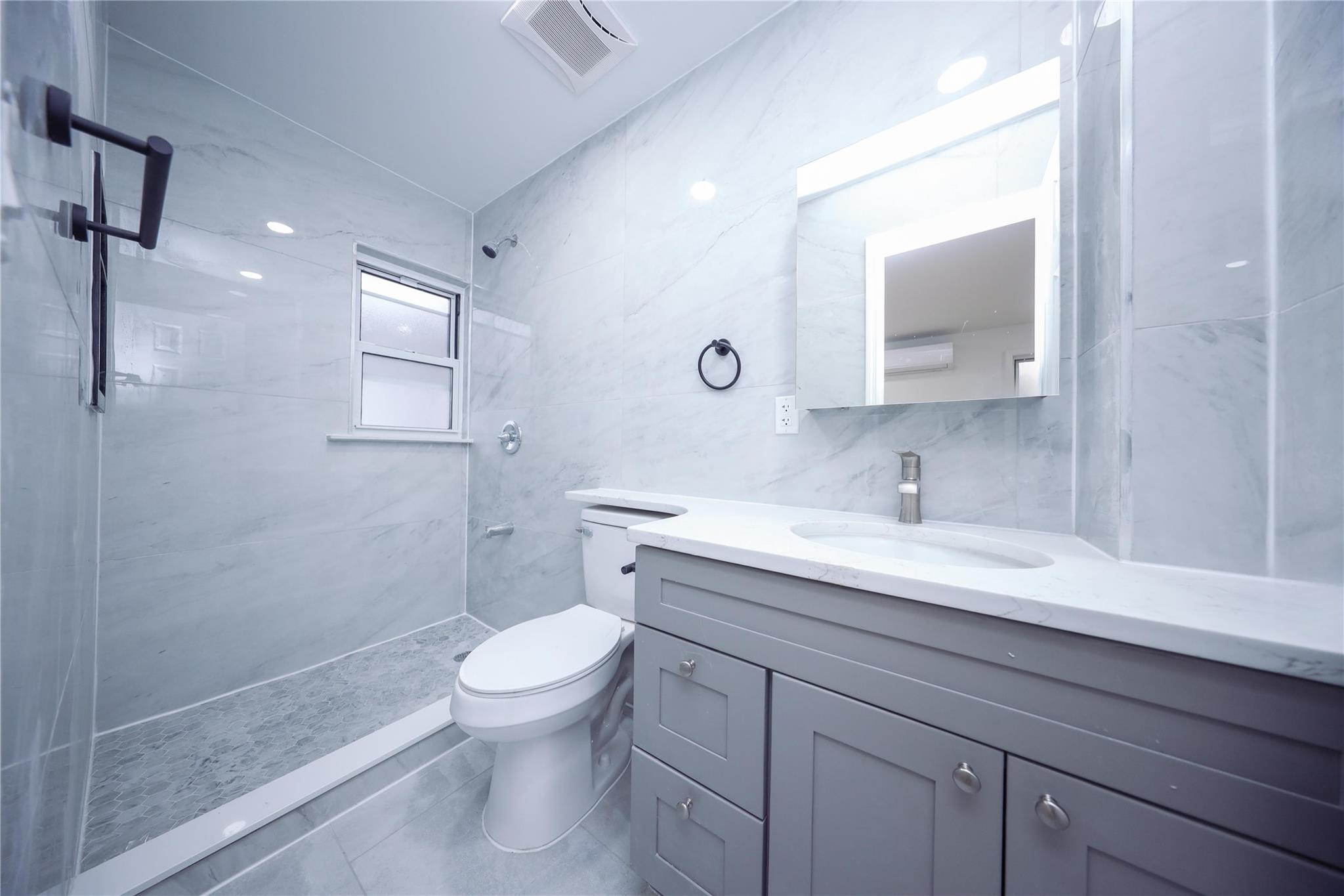 84 Elm Street, Staten Island, NY 10310