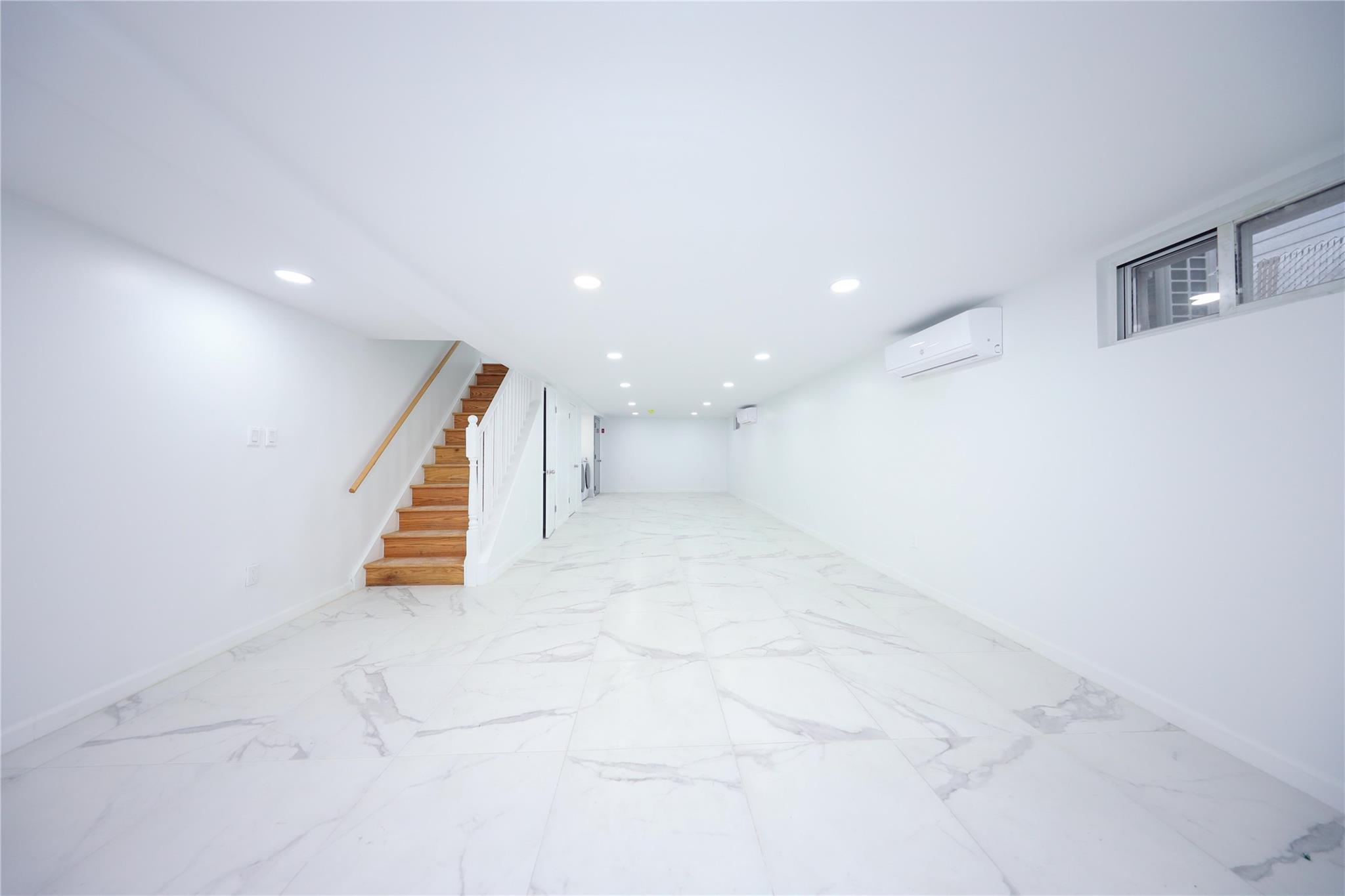 84 Elm Street, Staten Island, NY 10310