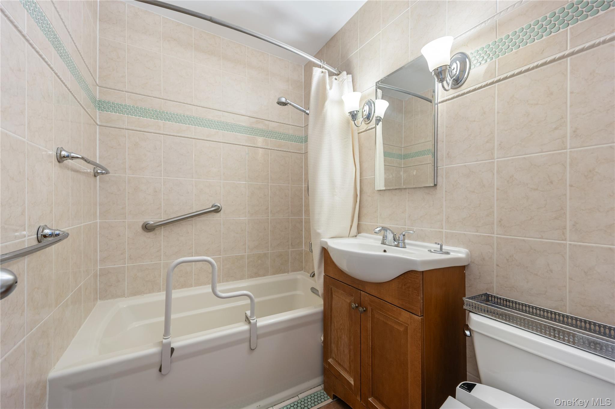 18-35 Corporal Kennedy Street # 5C, Bayside, NY 11360