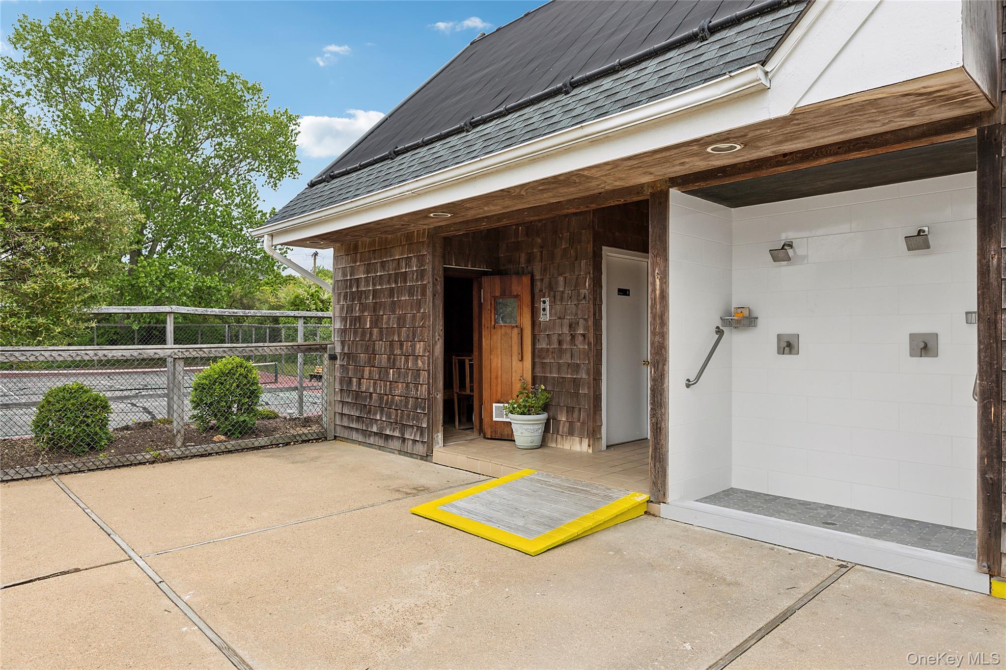 23 Fort Pond Road, Montauk, NY 11954