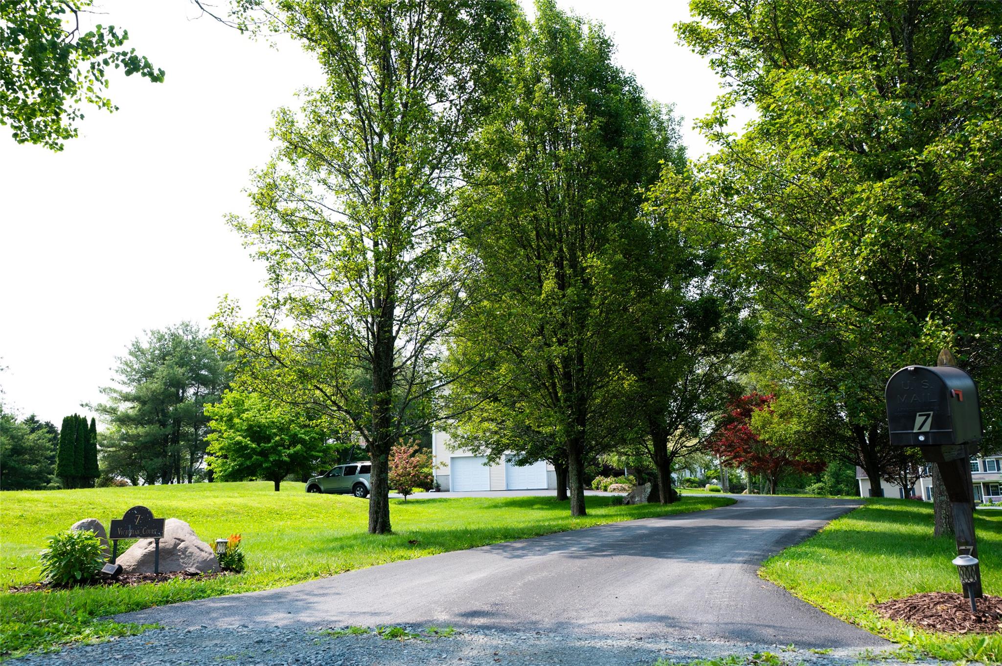 7 Victorian Court, Milton, NY 12547