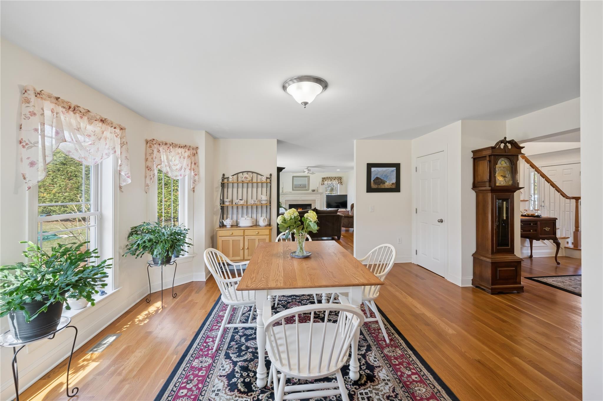 25 Fortune Cookie Lane, Hampton Bays, NY 11946