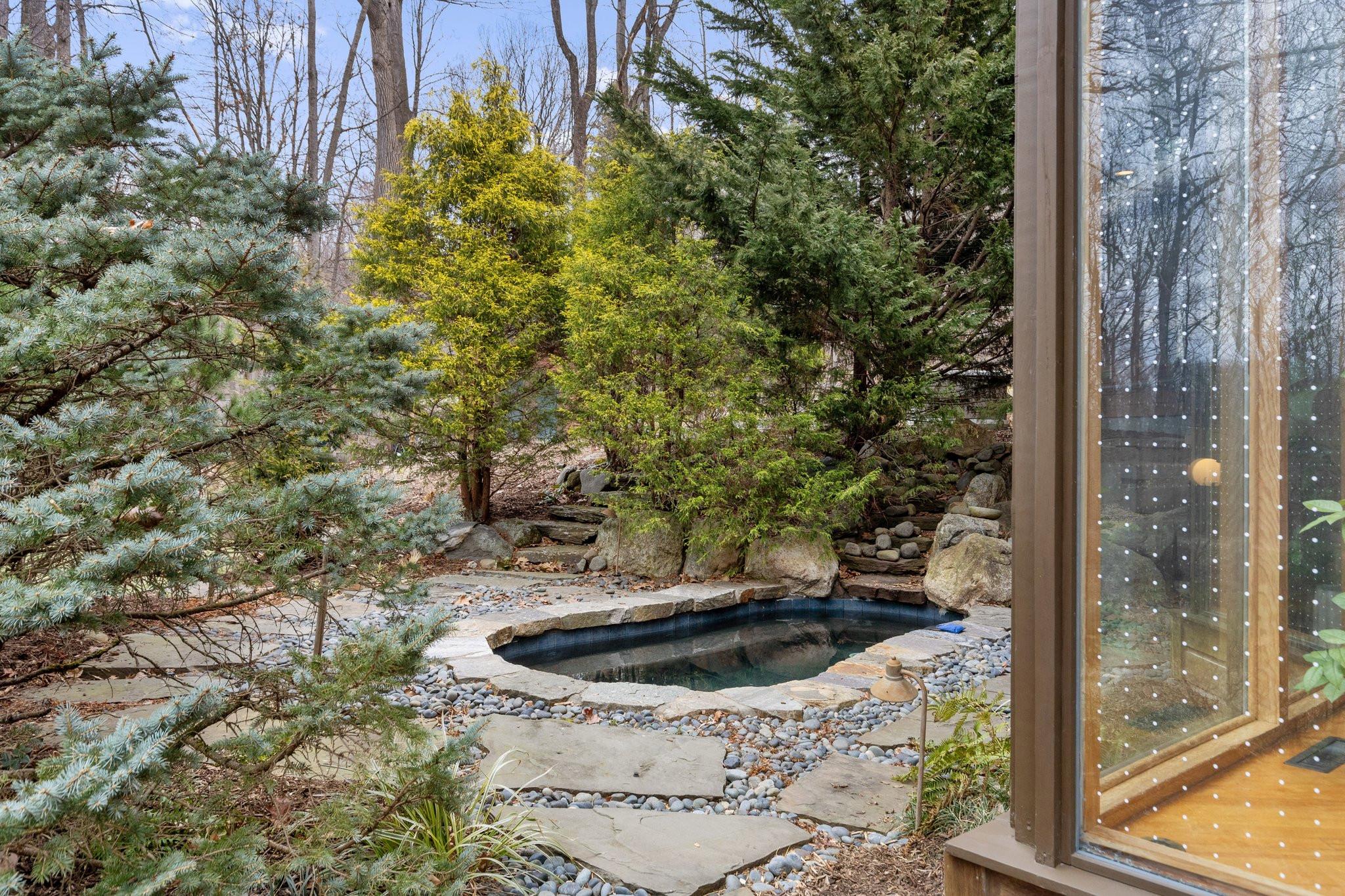 543 Scarborough Road, Briarcliff Manor, NY 10510