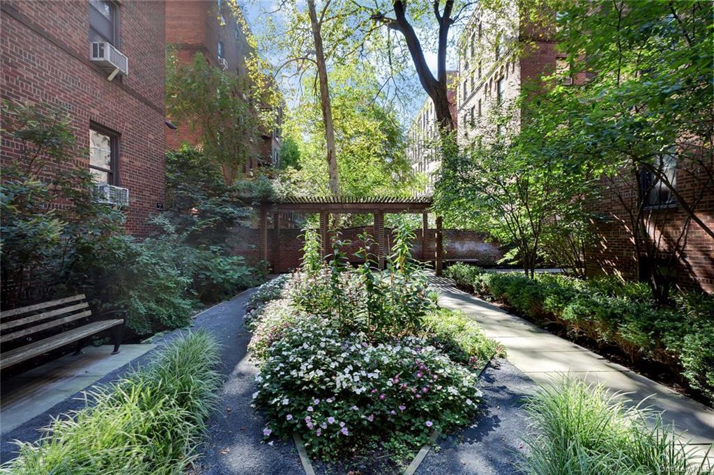 8310 35 Avenue # 3-O, Jackson Heights, NY 11372