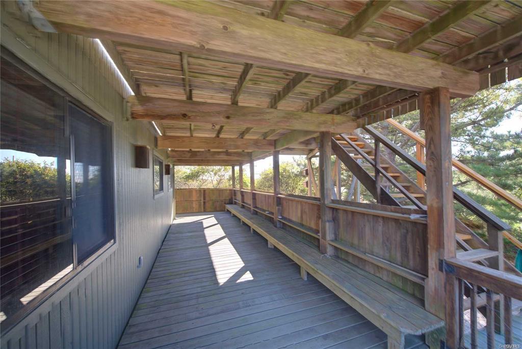 1 Spindrift Walk, Davis Park, NY 11772