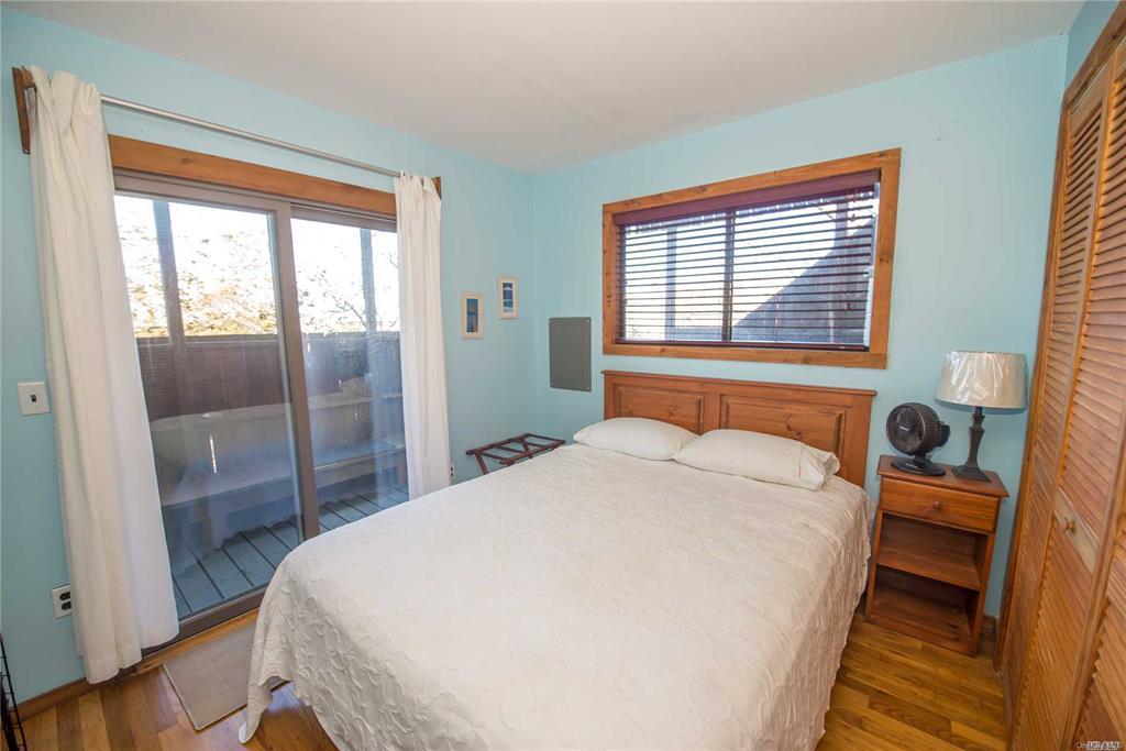 1 Spindrift Walk, Davis Park, NY 11772